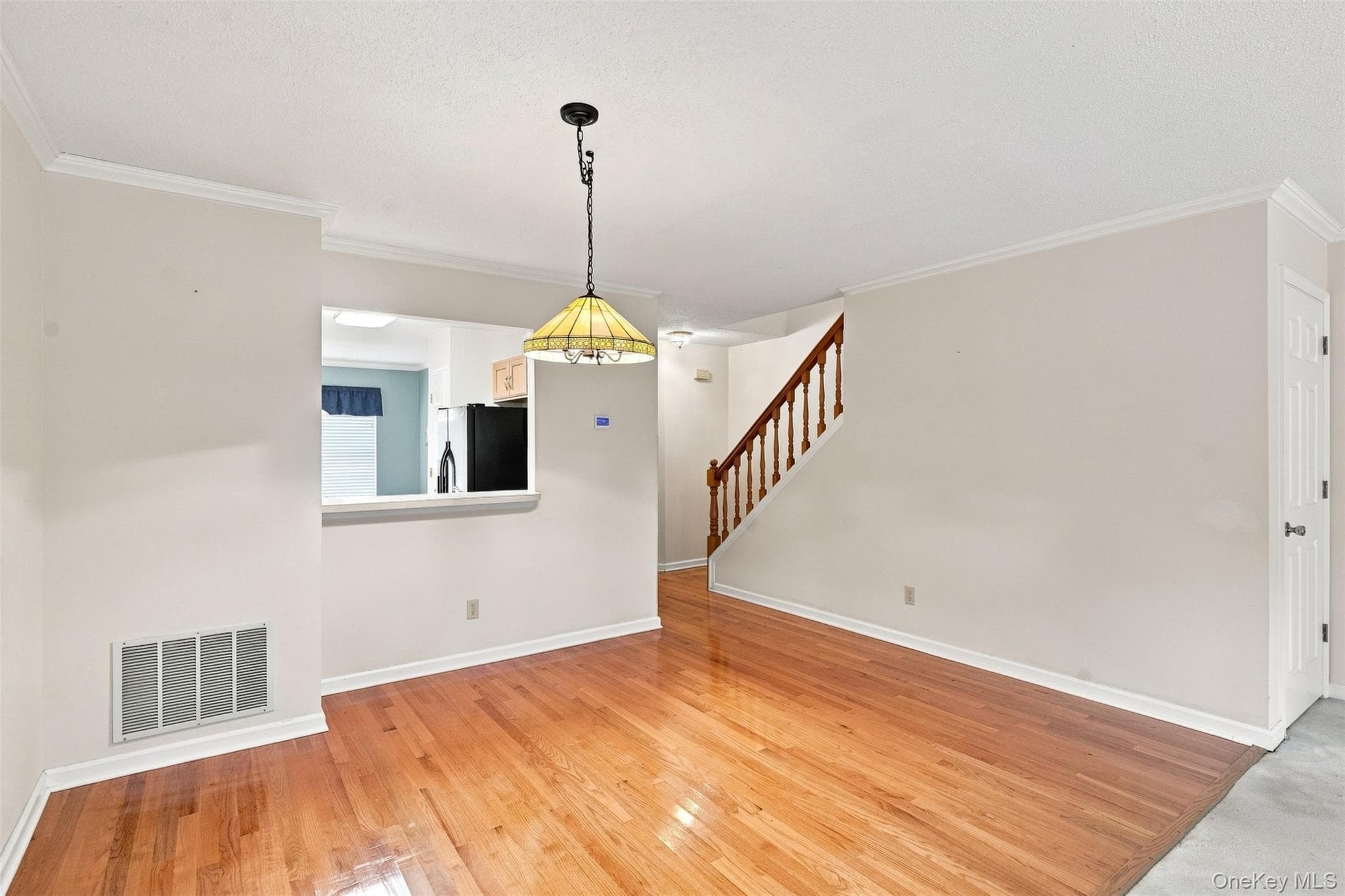 103 Kensington Court thumbnail 14