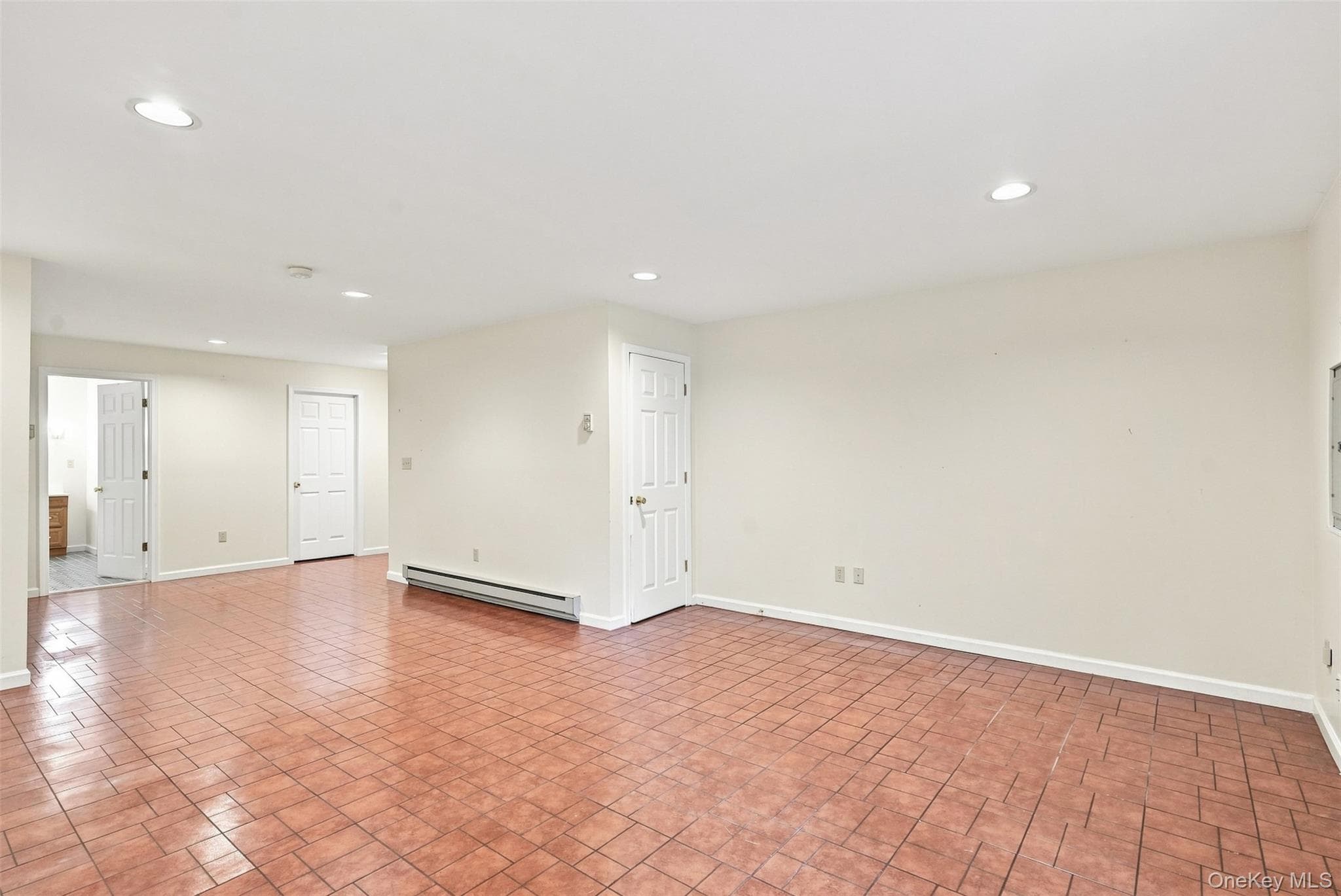 103 Kensington Court thumbnail 29