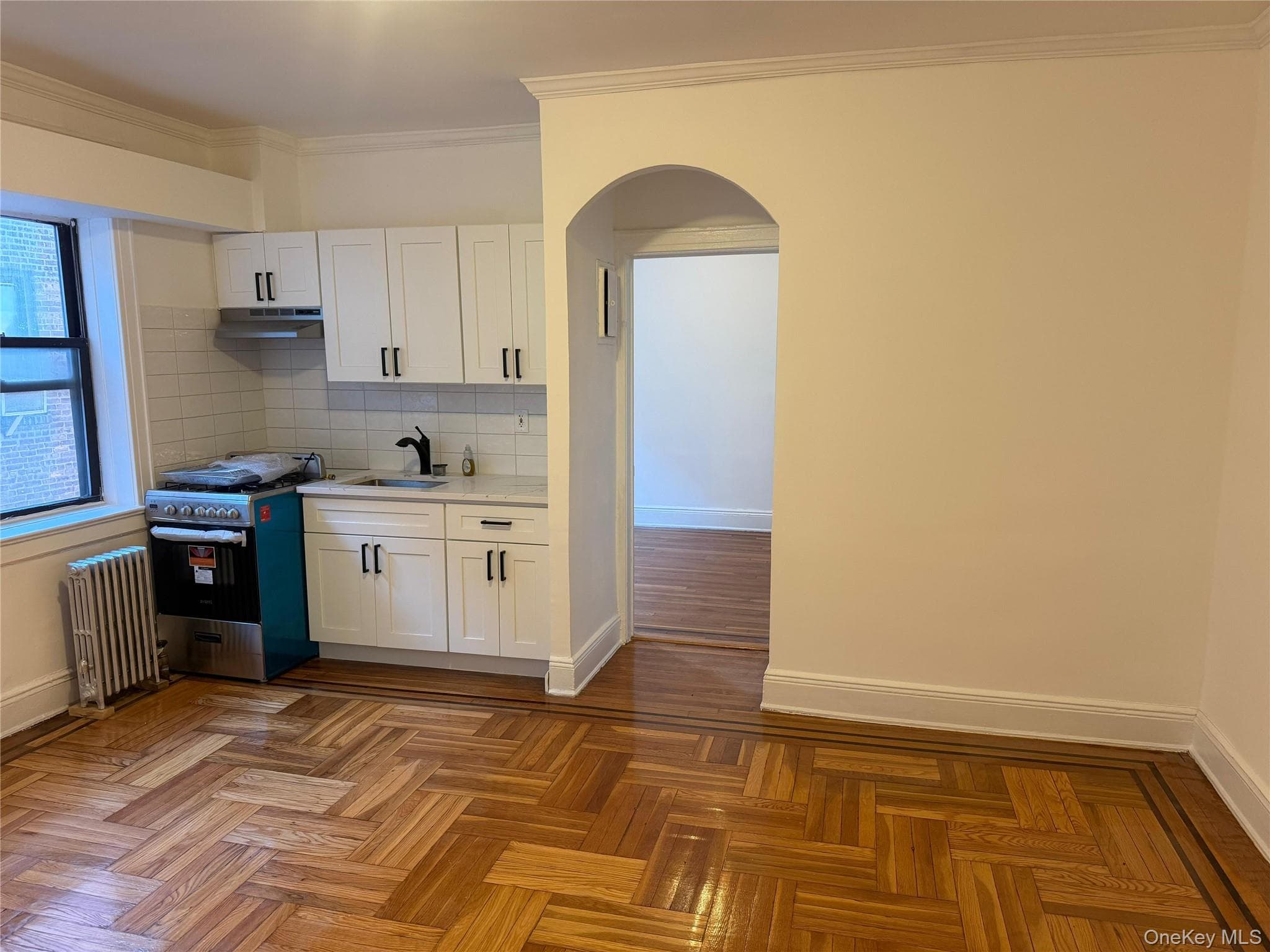 61-40 Saunders Street Unit: D24 thumbnail 2