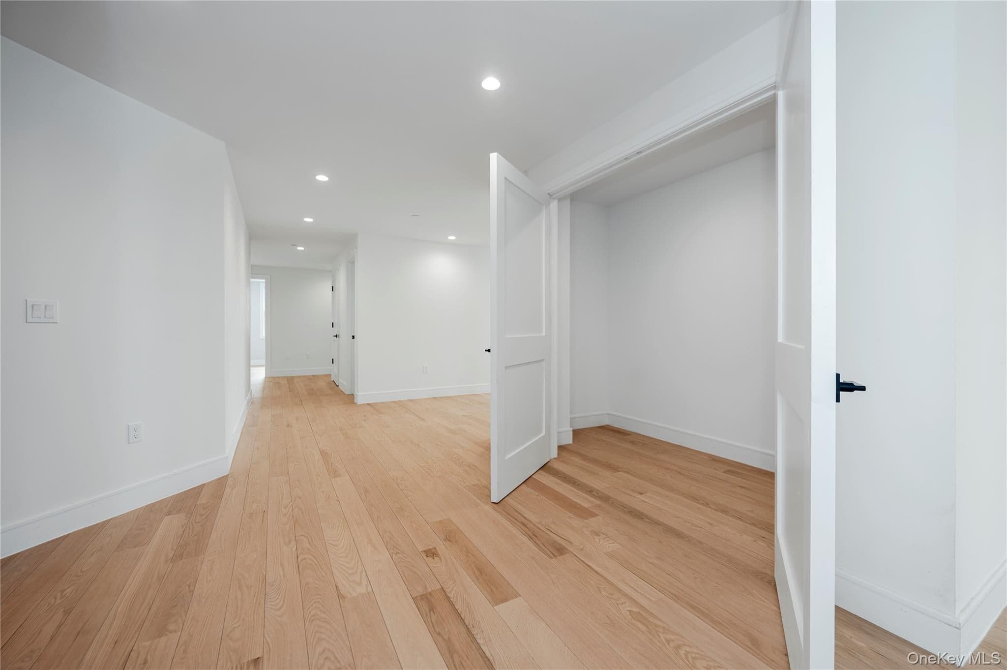 50 W Broadway Unit: 1001 thumbnail 10