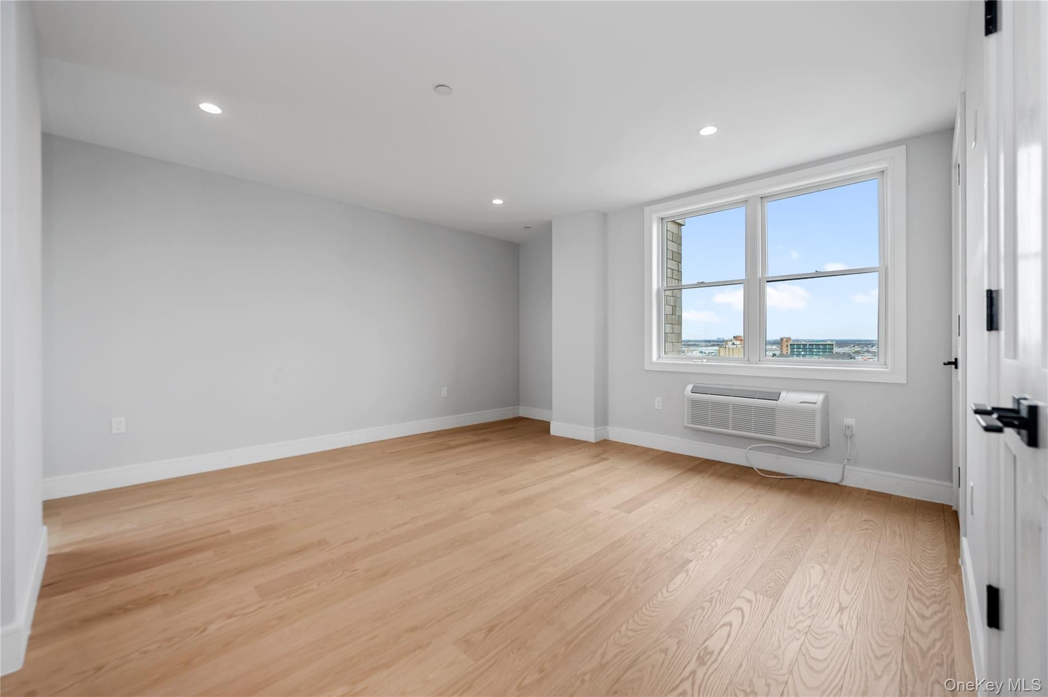 50 W Broadway Unit: 1001 thumbnail 35