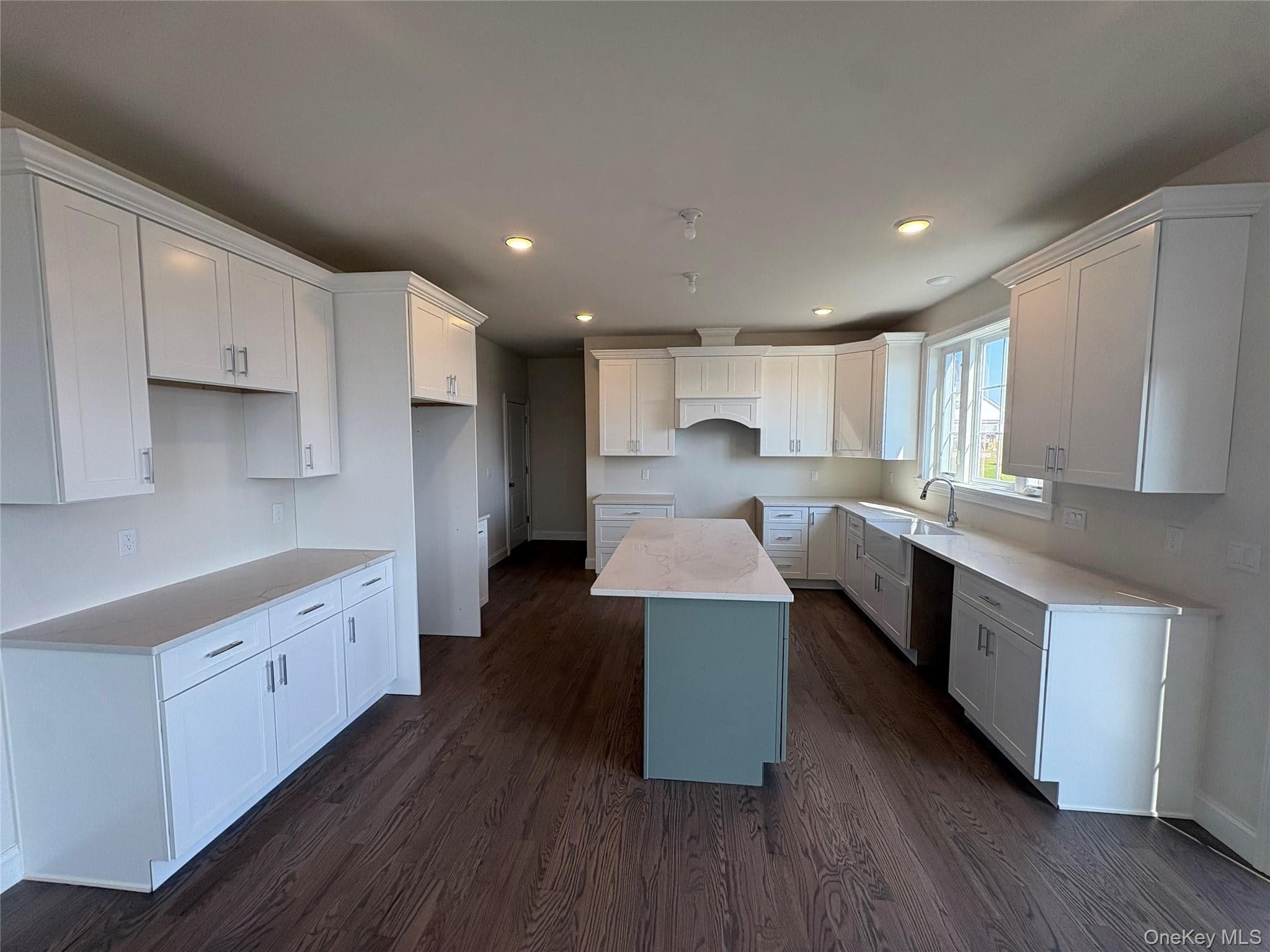 26 Dartmouth DR thumbnail 5