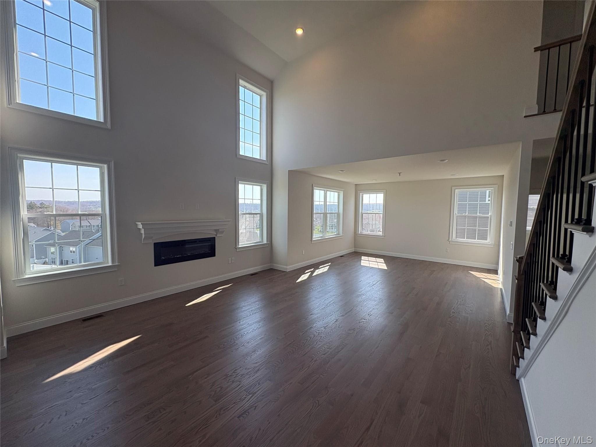 26 Dartmouth DR thumbnail 3