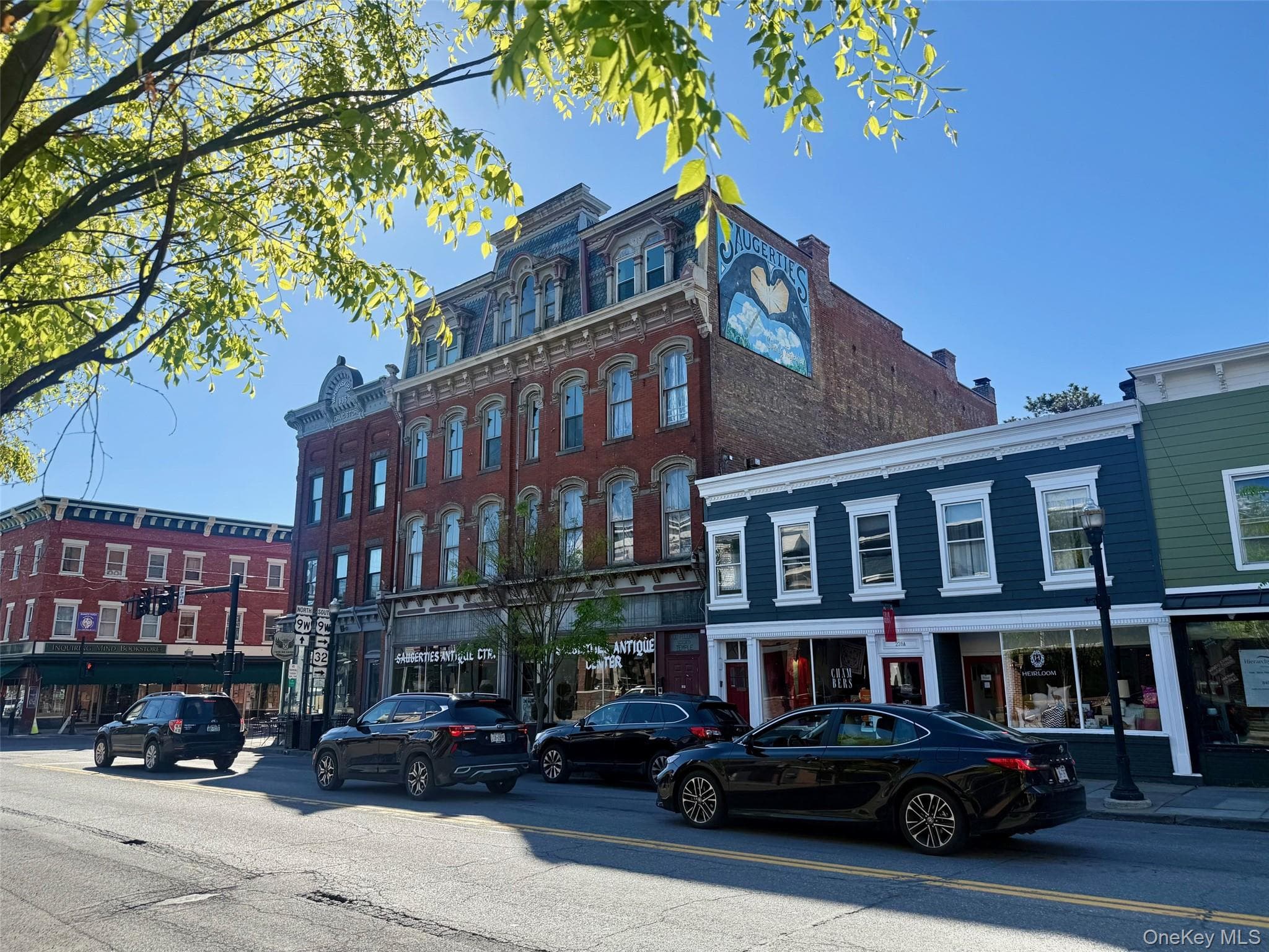 220 Main Street thumbnail 4
