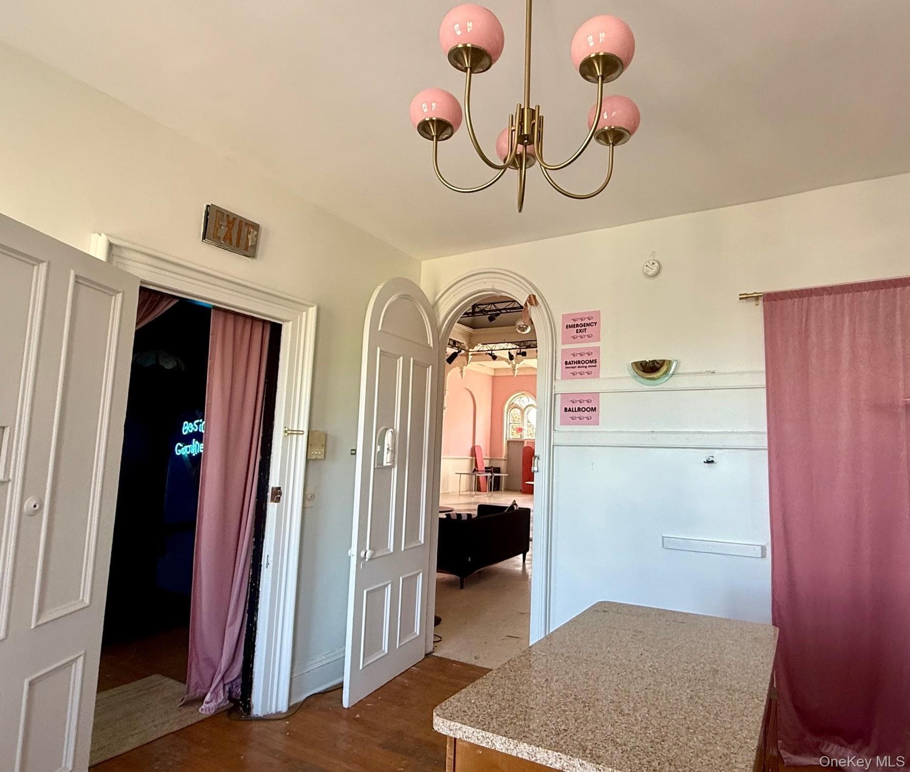 220 Main Street thumbnail 18