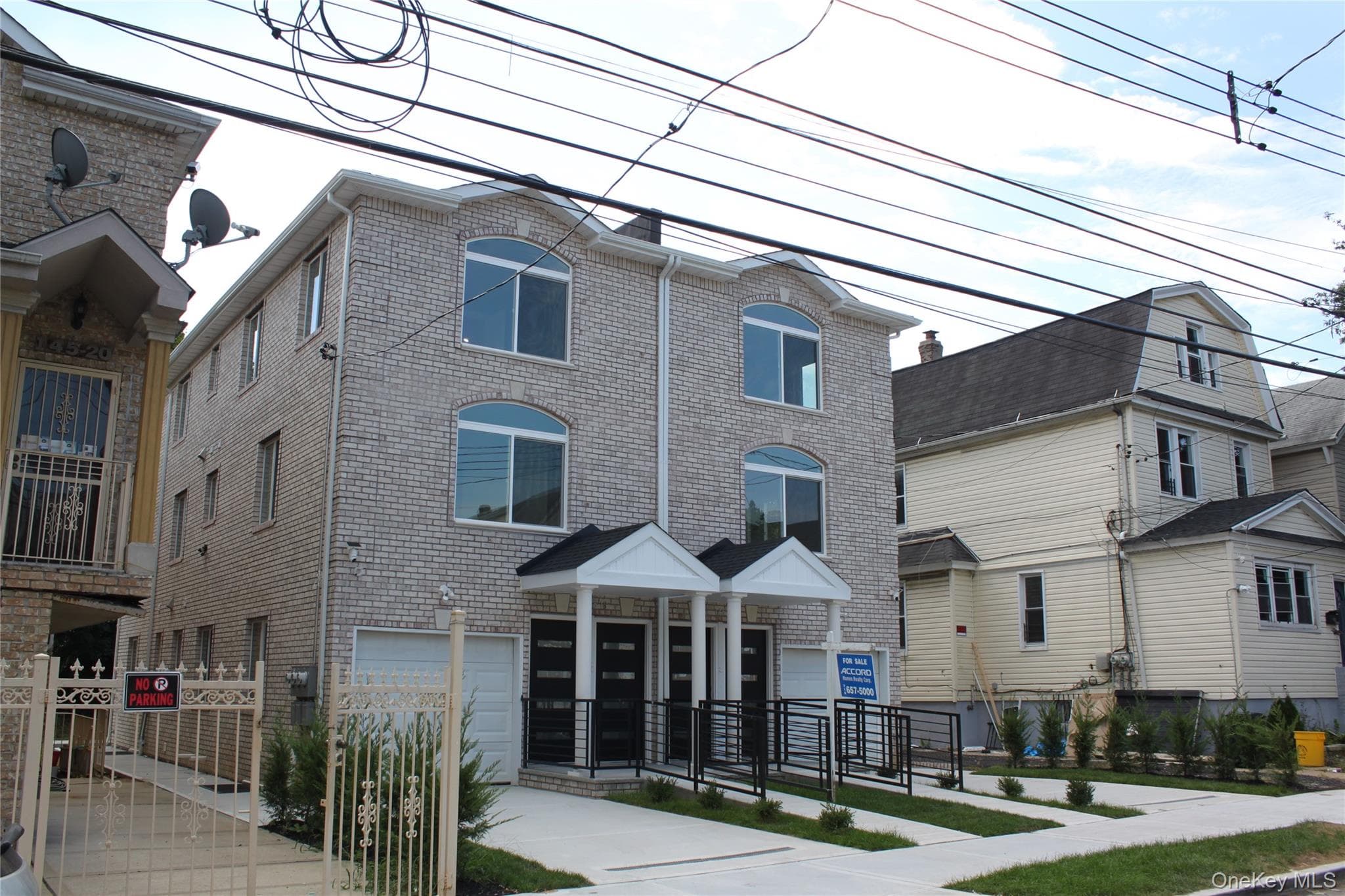 14518 106th Avenue thumbnail 2