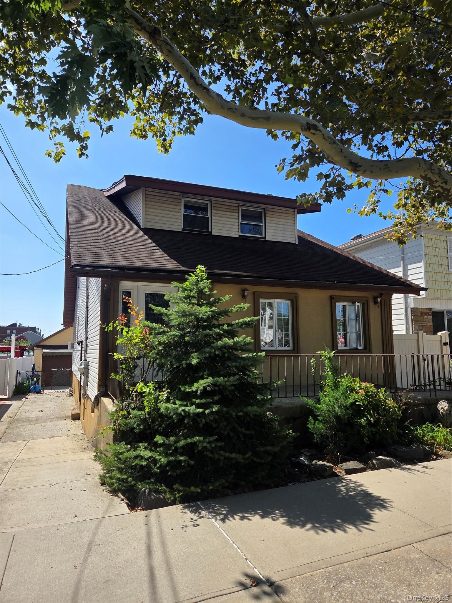 10008 157th Avenue thumbnail 2