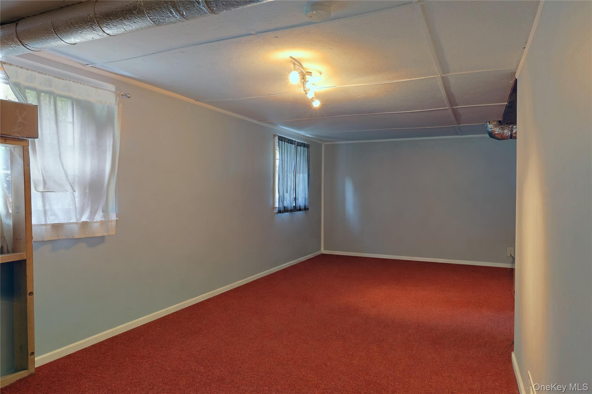545 N Quaker Lane thumbnail 36