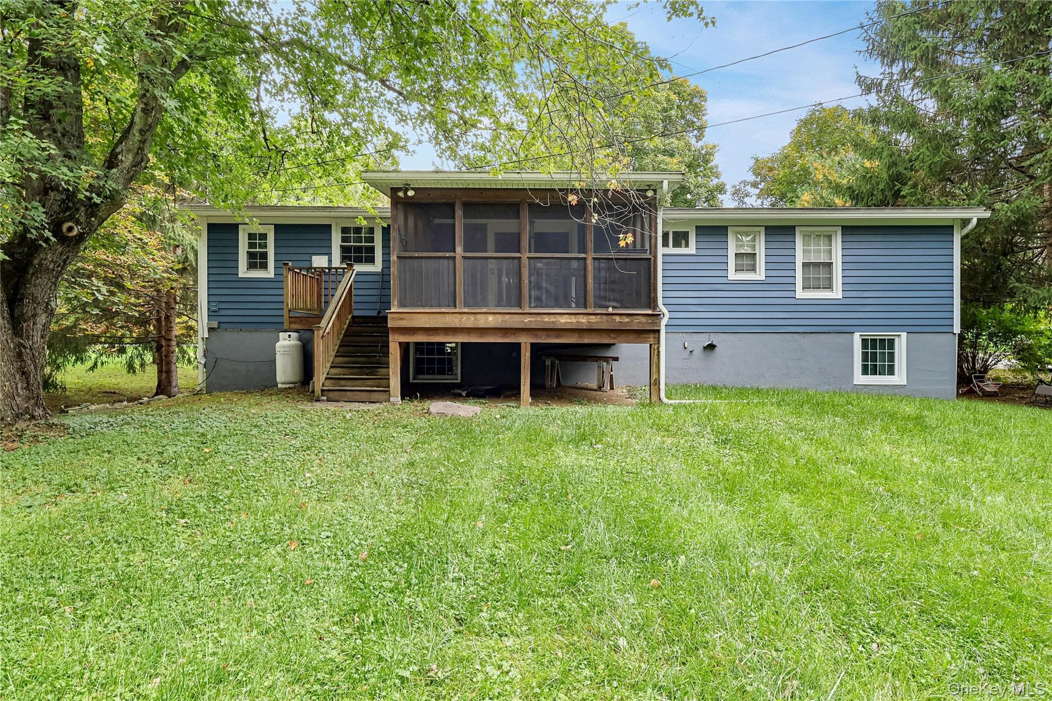 545 N Quaker Lane thumbnail 3