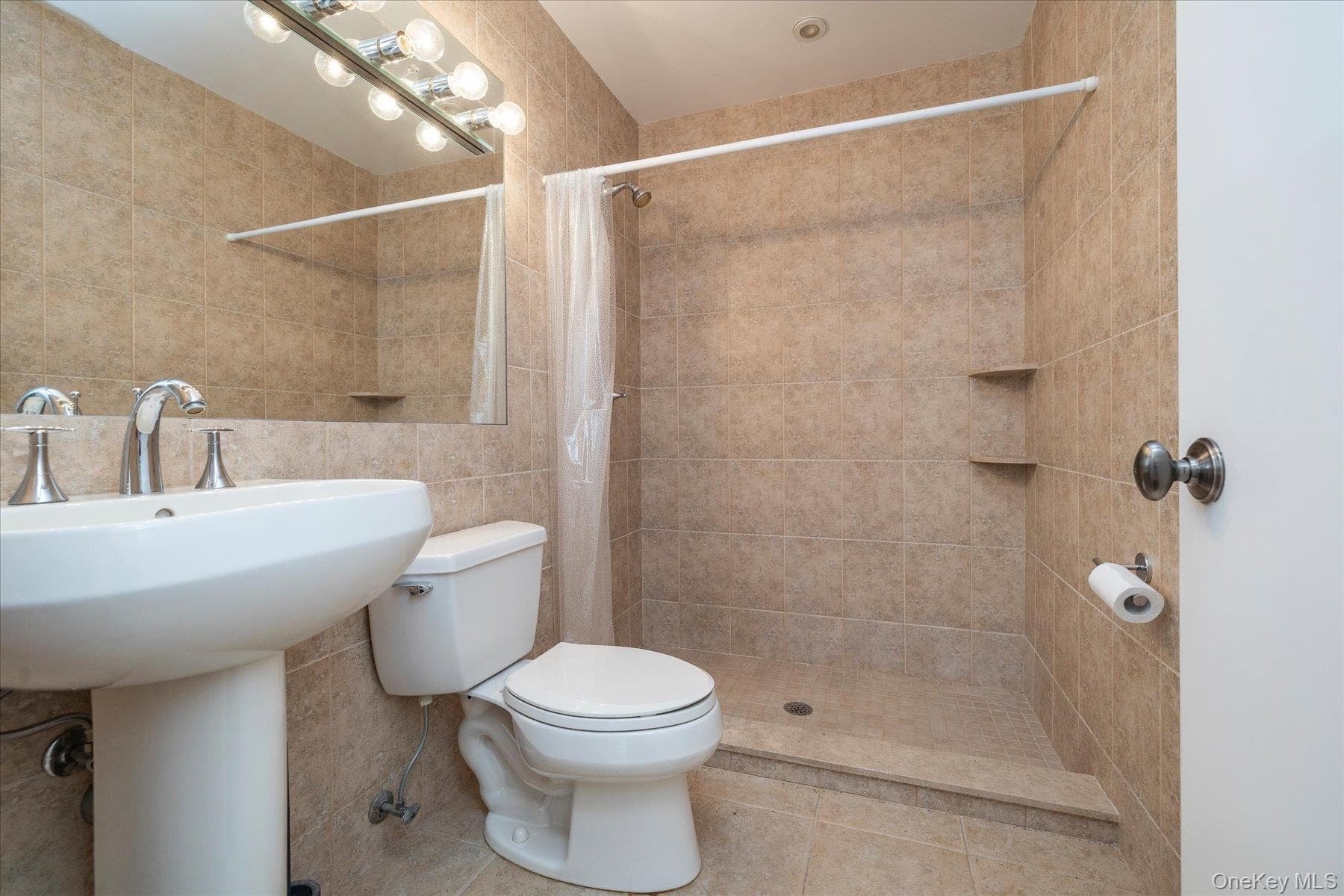 33 Bath Street thumbnail 16