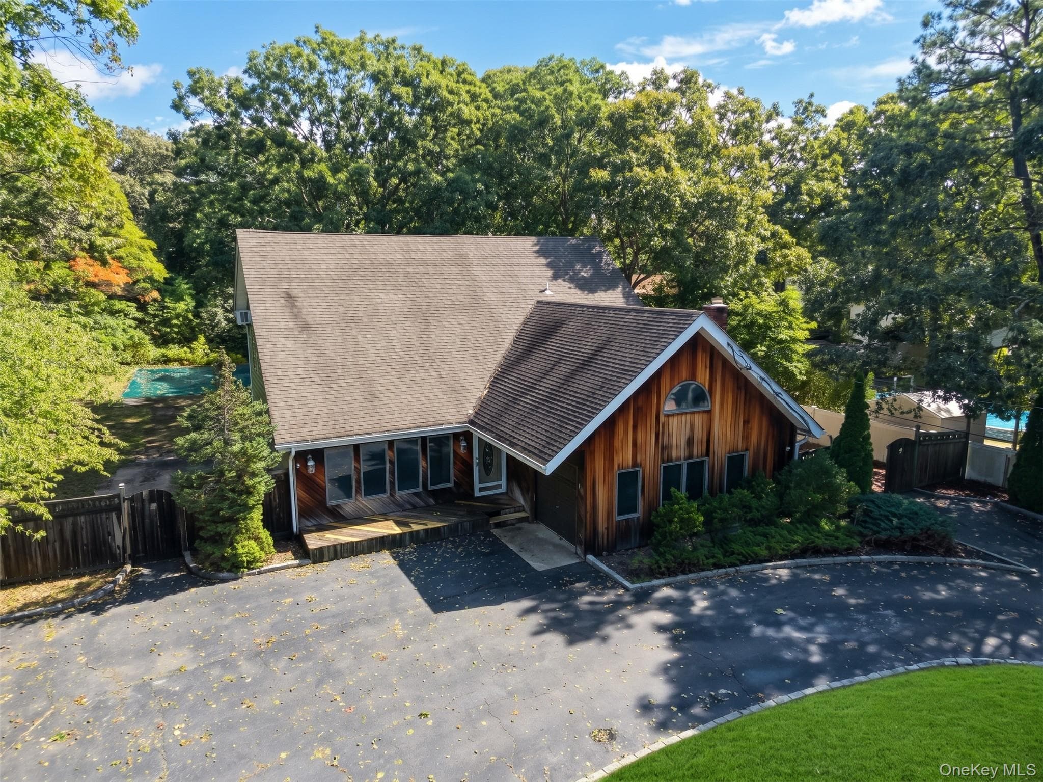 65 Morris Avenue thumbnail 4