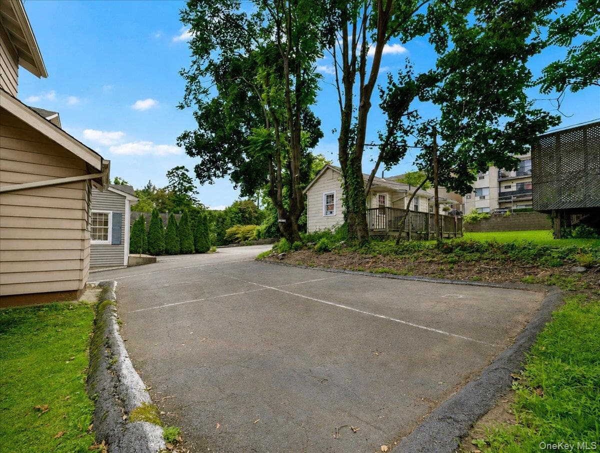 92 N Highland Avenue thumbnail 43