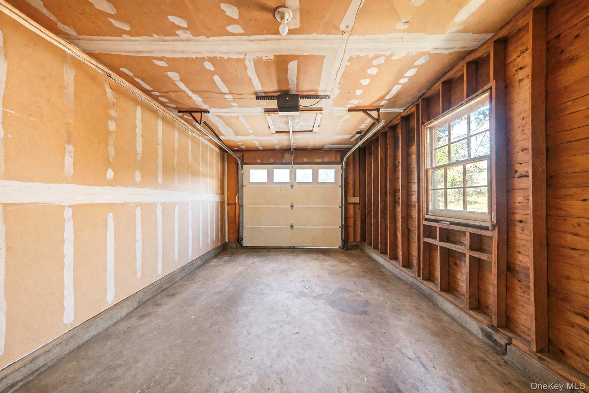 223 Connetquot Road thumbnail 35