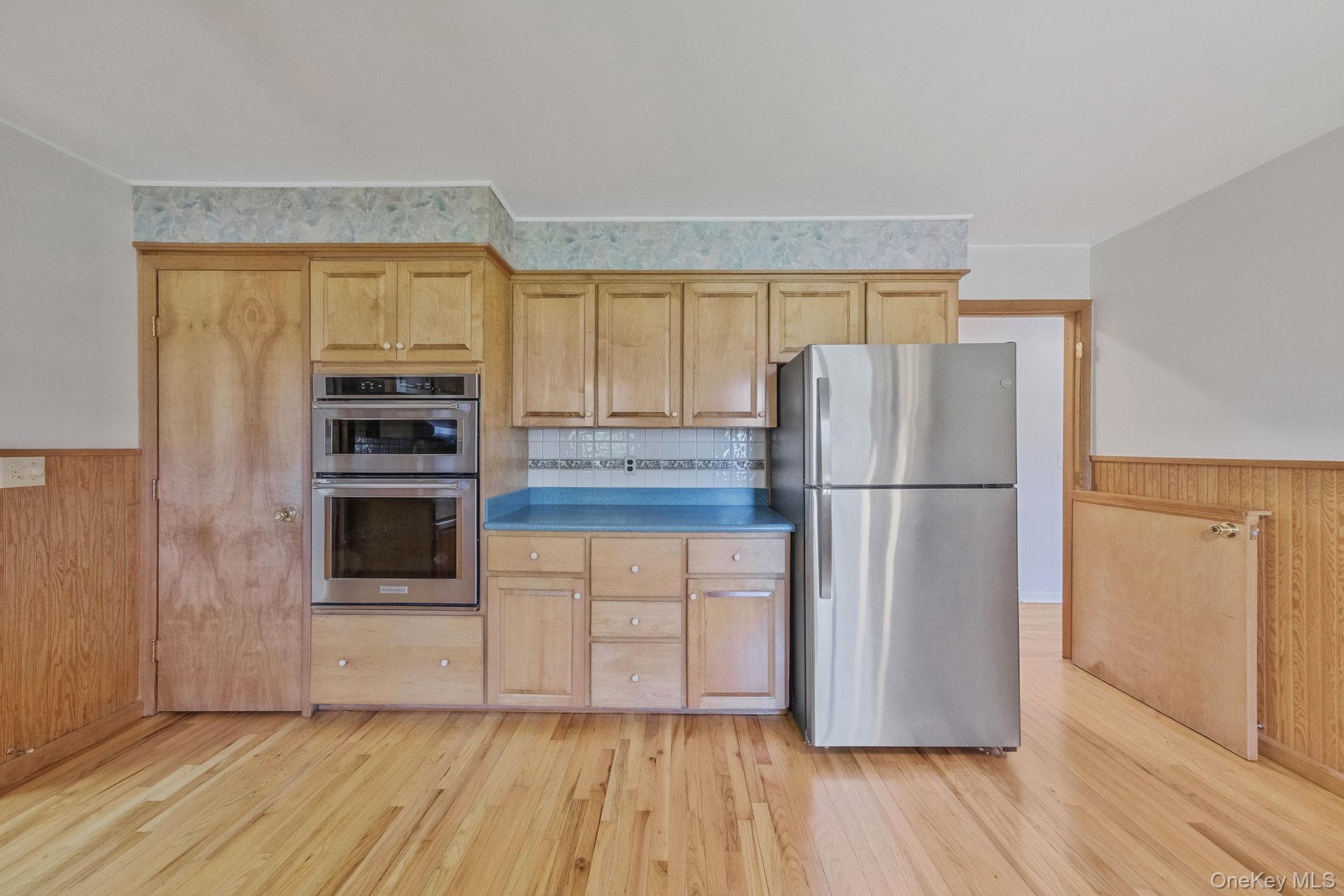 223 Connetquot Road thumbnail 17