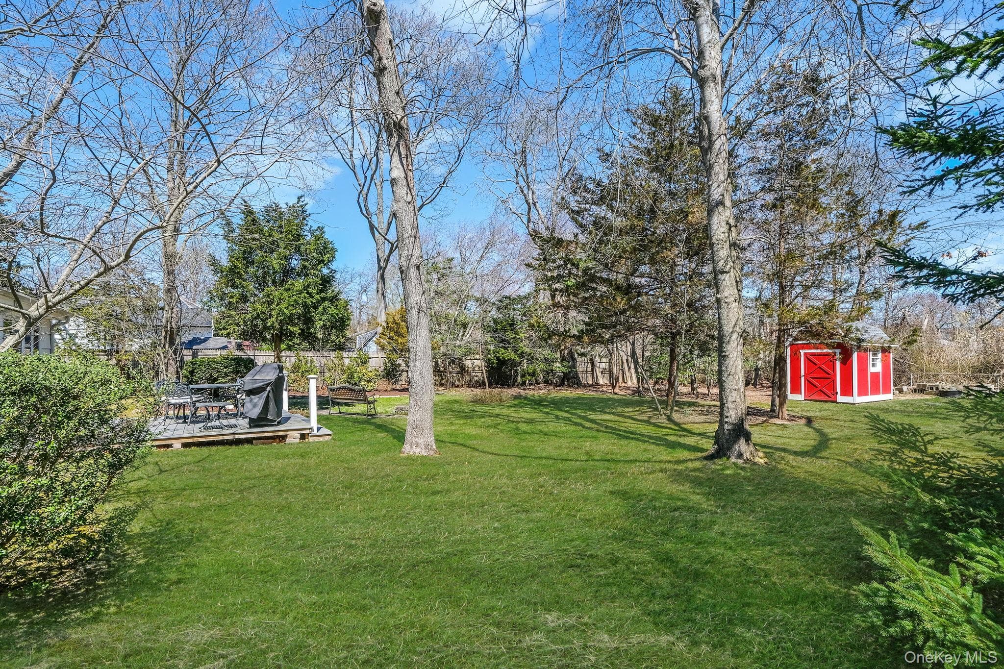 223 Connetquot Road thumbnail 12