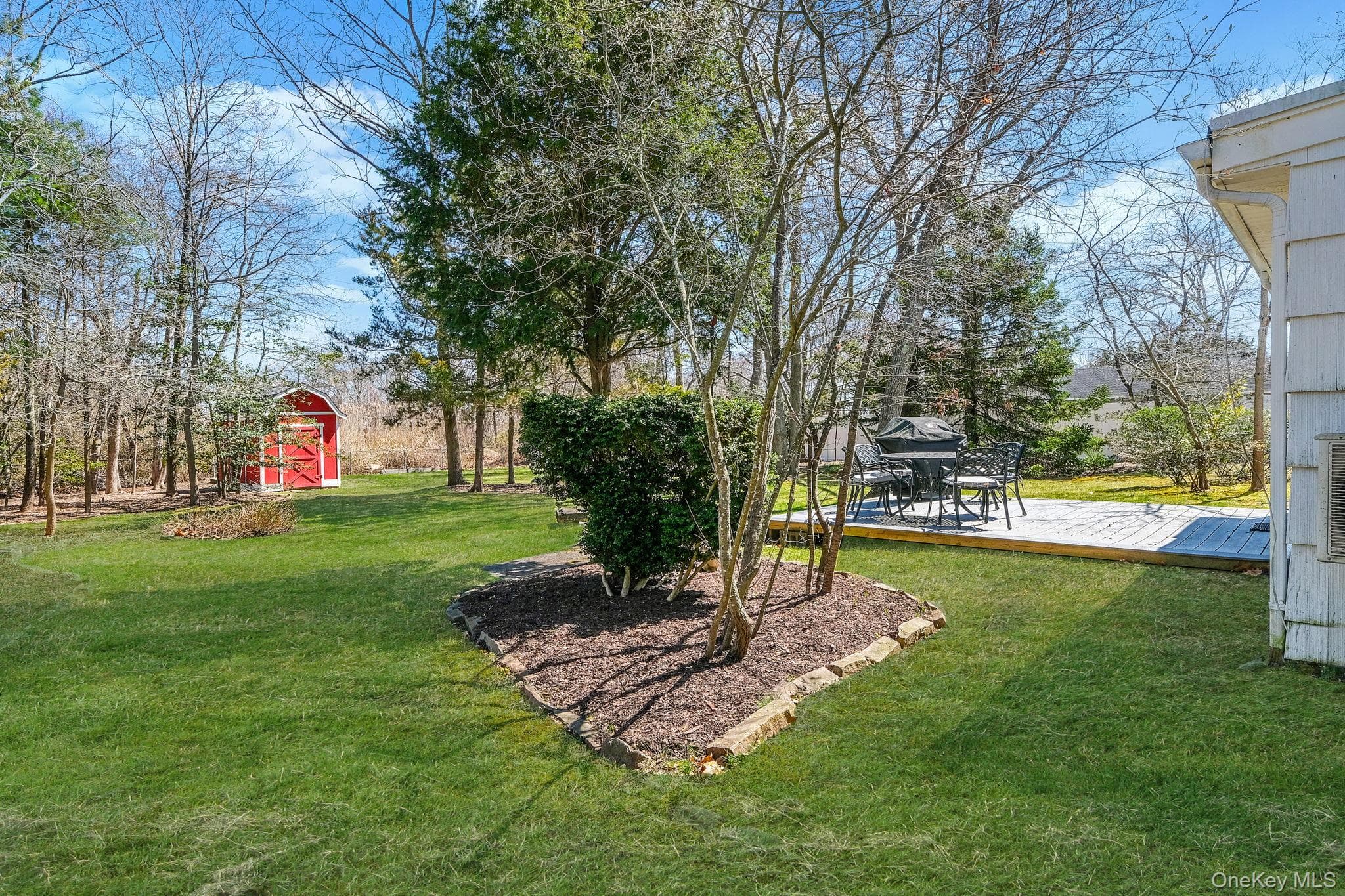 223 Connetquot Road thumbnail 7