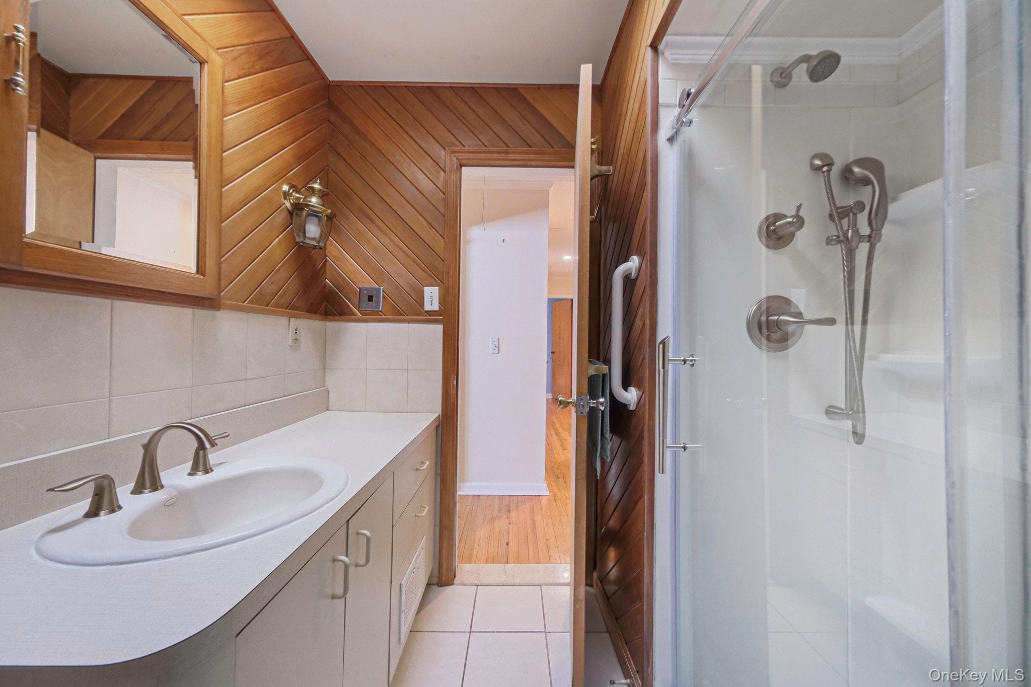 223 Connetquot Road thumbnail 27