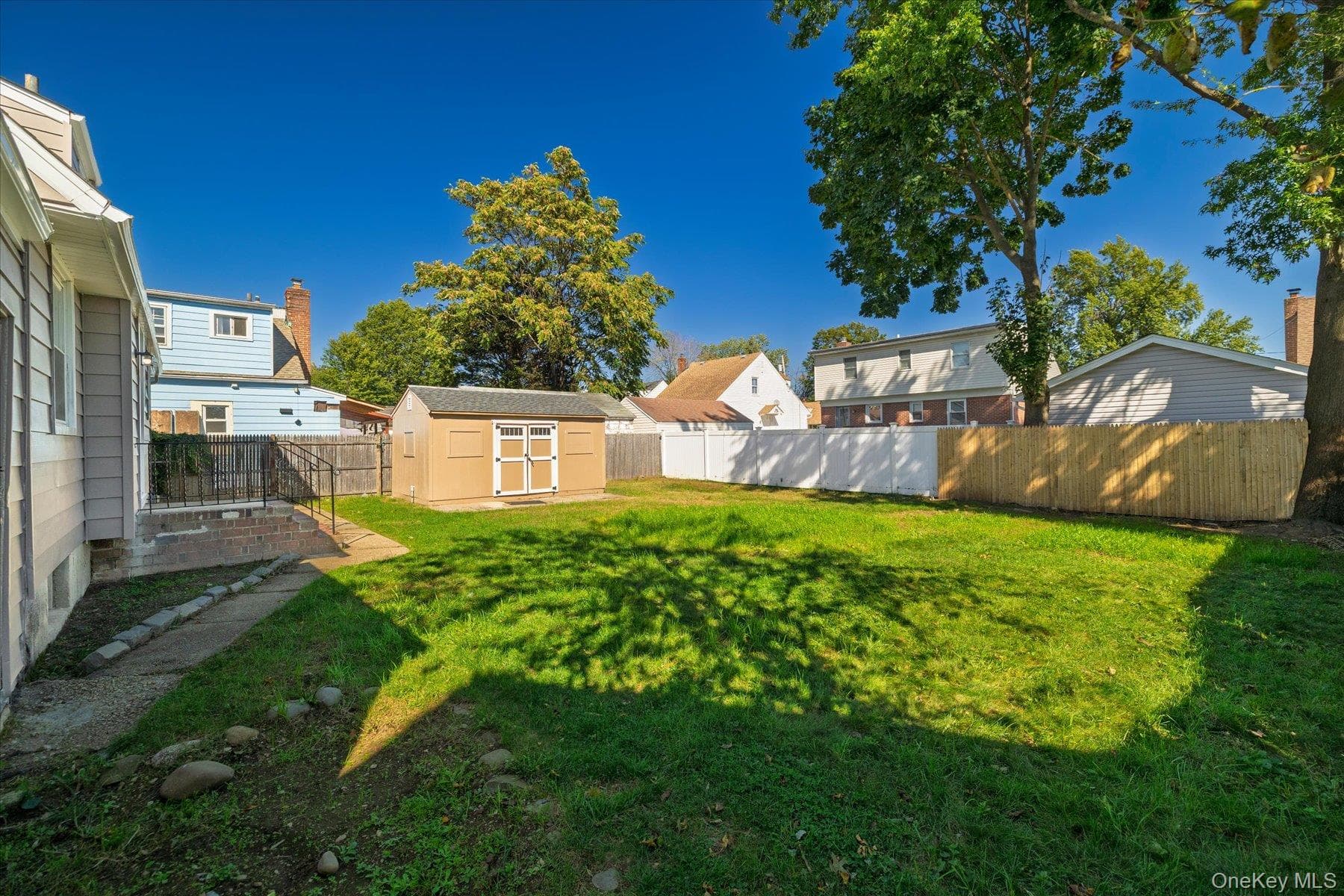413 Greengrove Avenue thumbnail 5