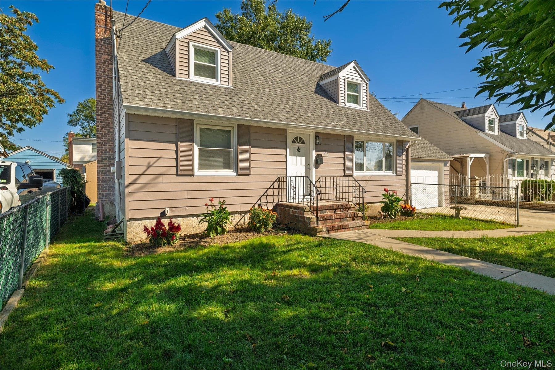 413 Greengrove Avenue thumbnail 2