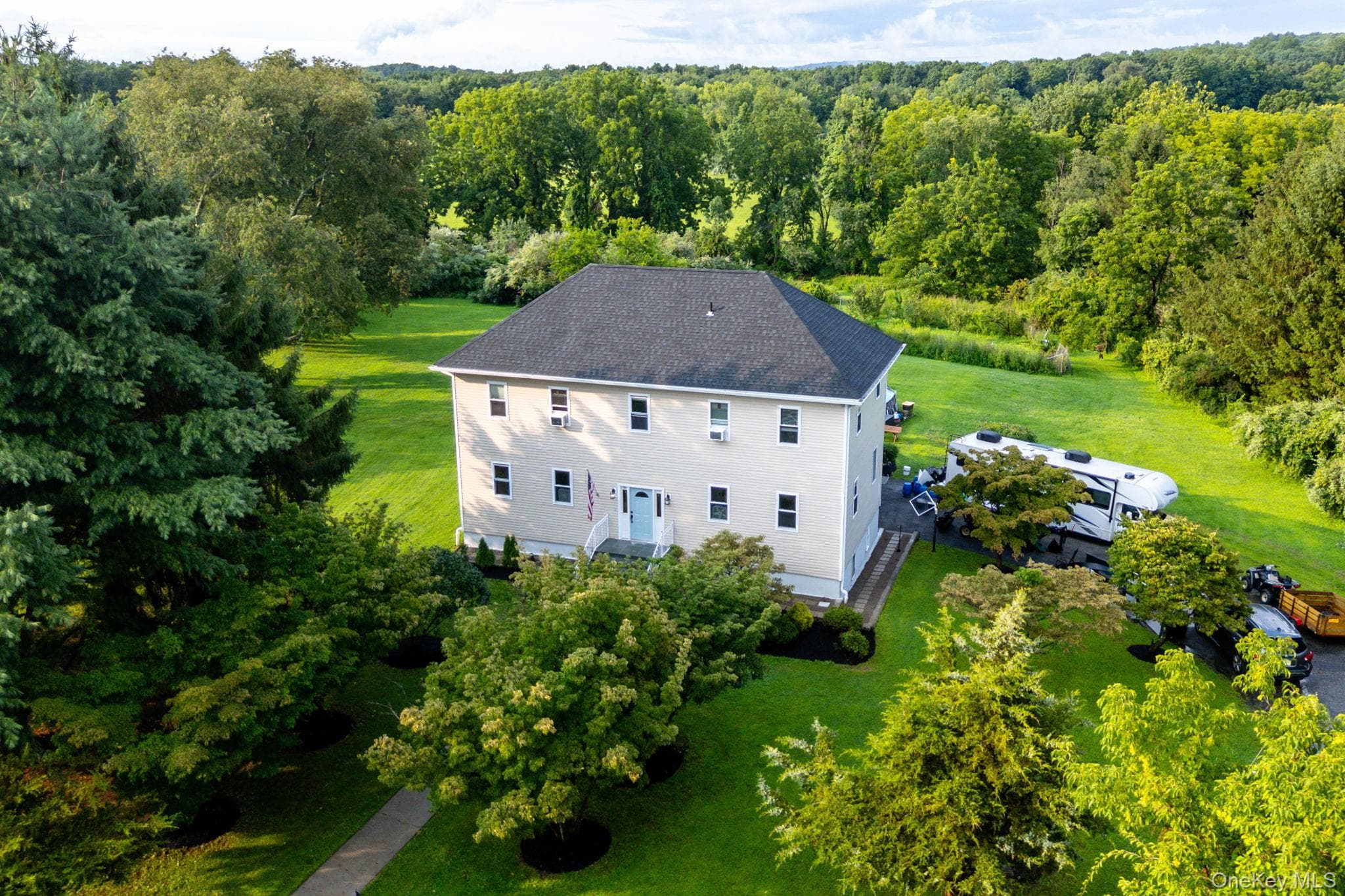 75 Sunset Drive photo 1