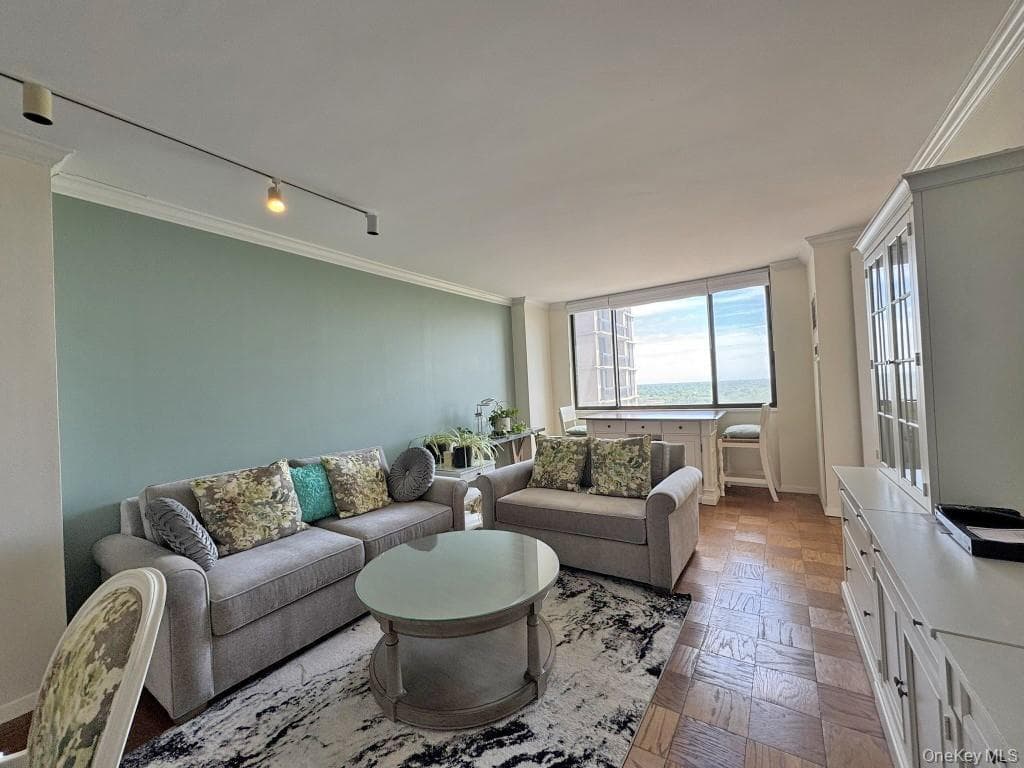269-10 Grand Central Parkway Unit: 7X thumbnail 2