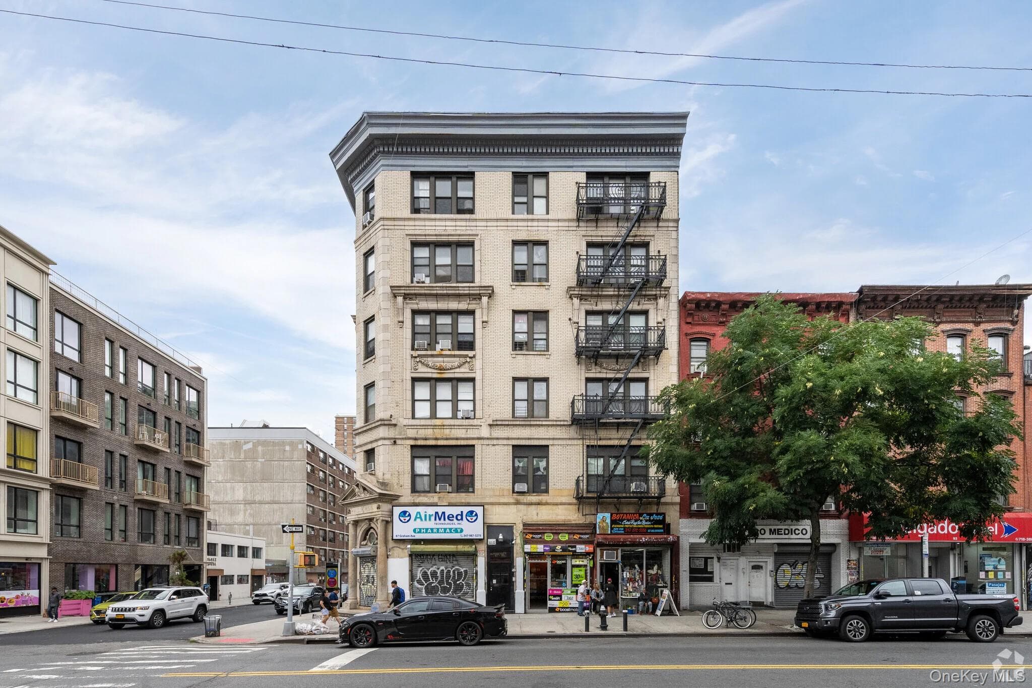 87 Graham Avenue thumbnail 2