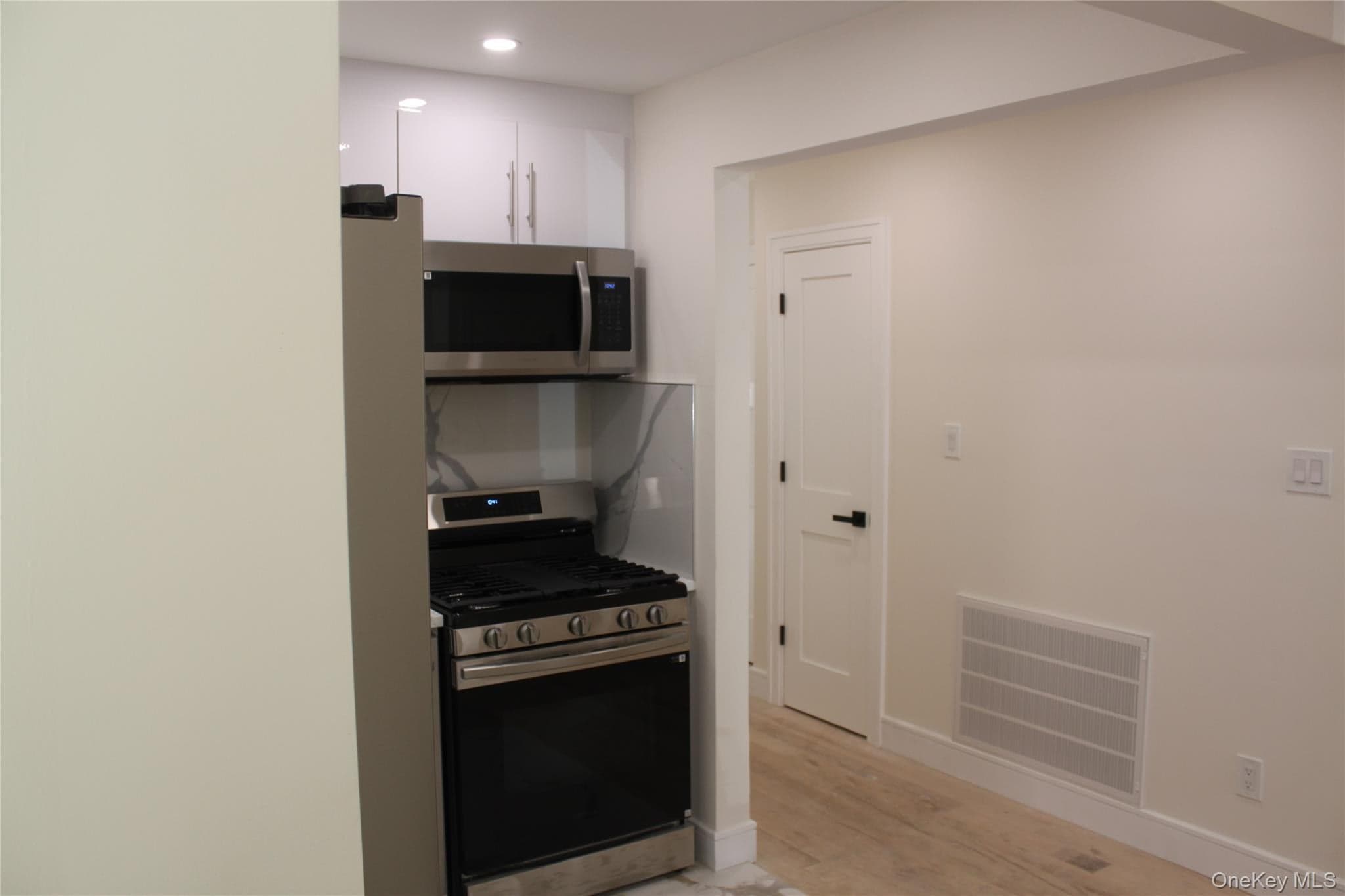 14516 106th Avenue thumbnail 10