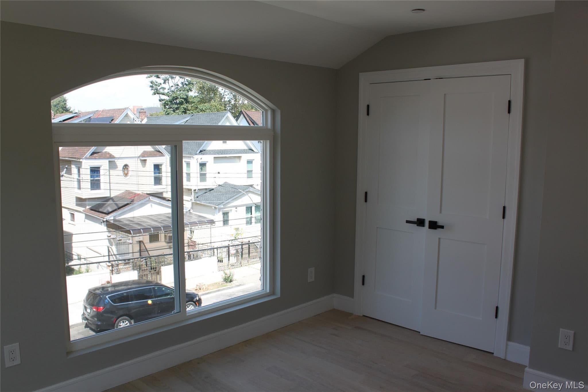 14516 106th Avenue thumbnail 42
