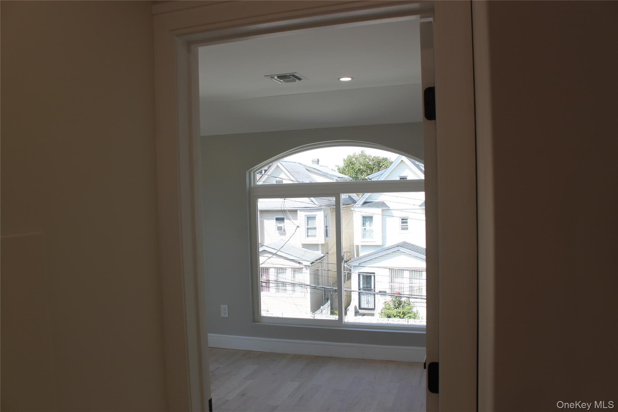 14516 106th Avenue thumbnail 41
