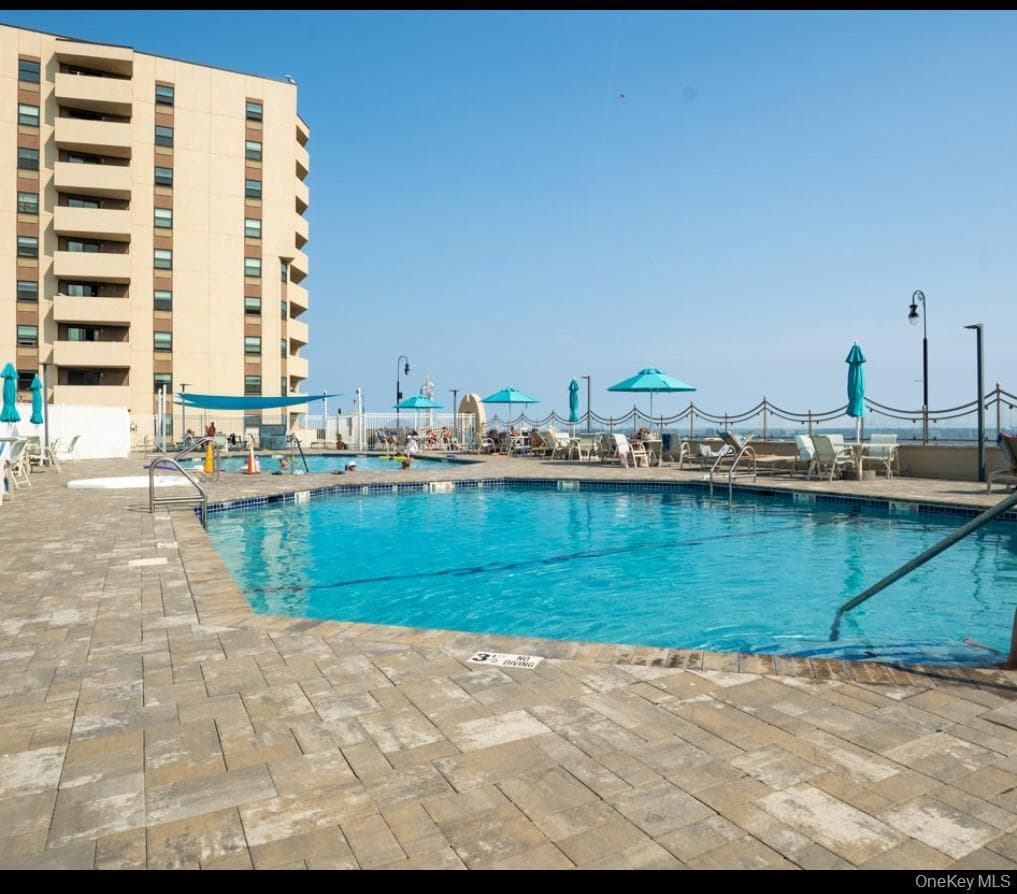 360 Shore Road Unit: 4B thumbnail 8