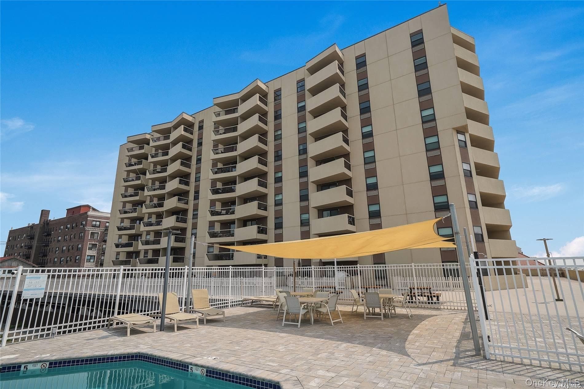 360 Shore Road Unit: 4B photo 1