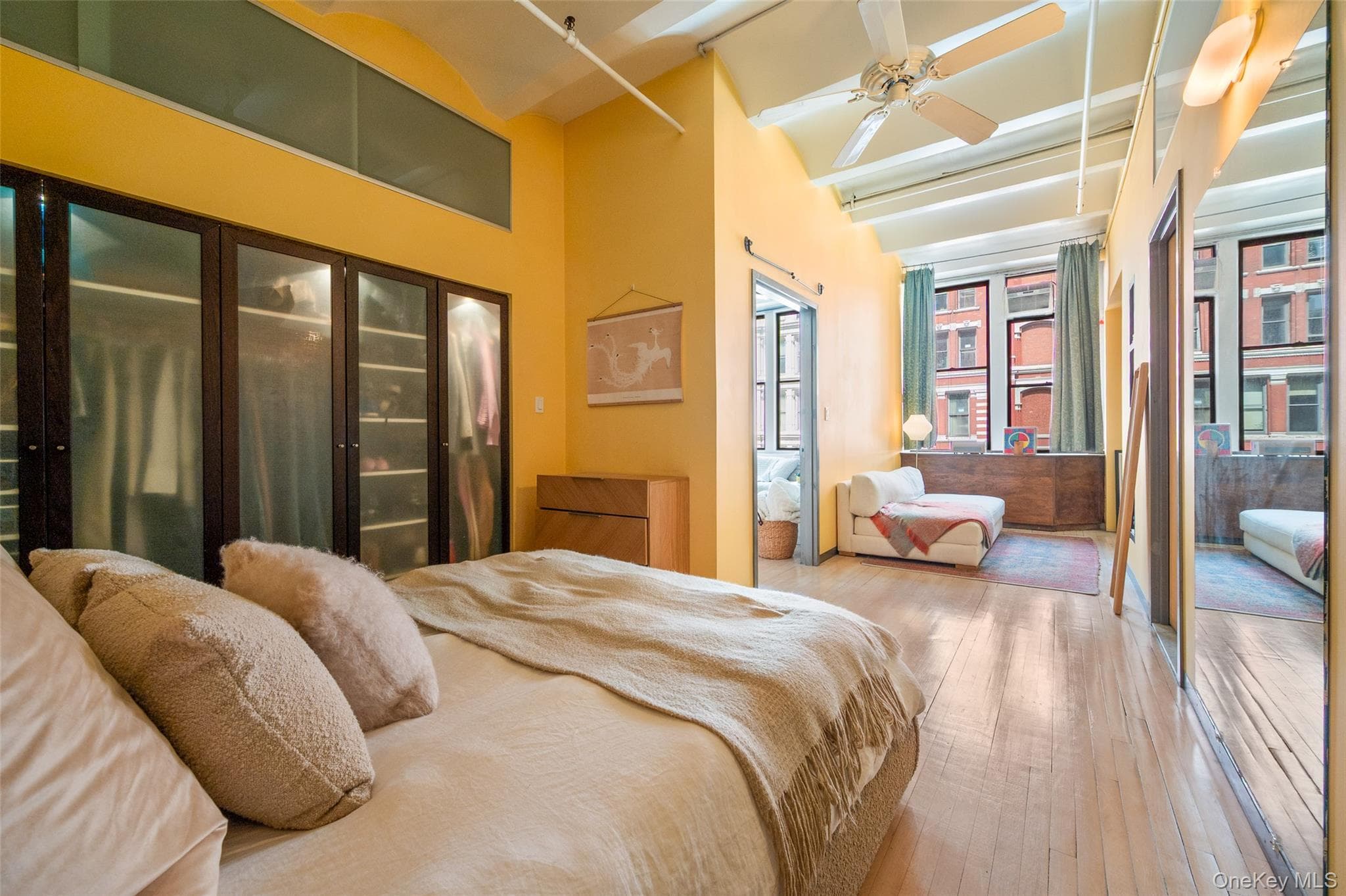 439 Lafayette Street Unit: 3 thumbnail 6