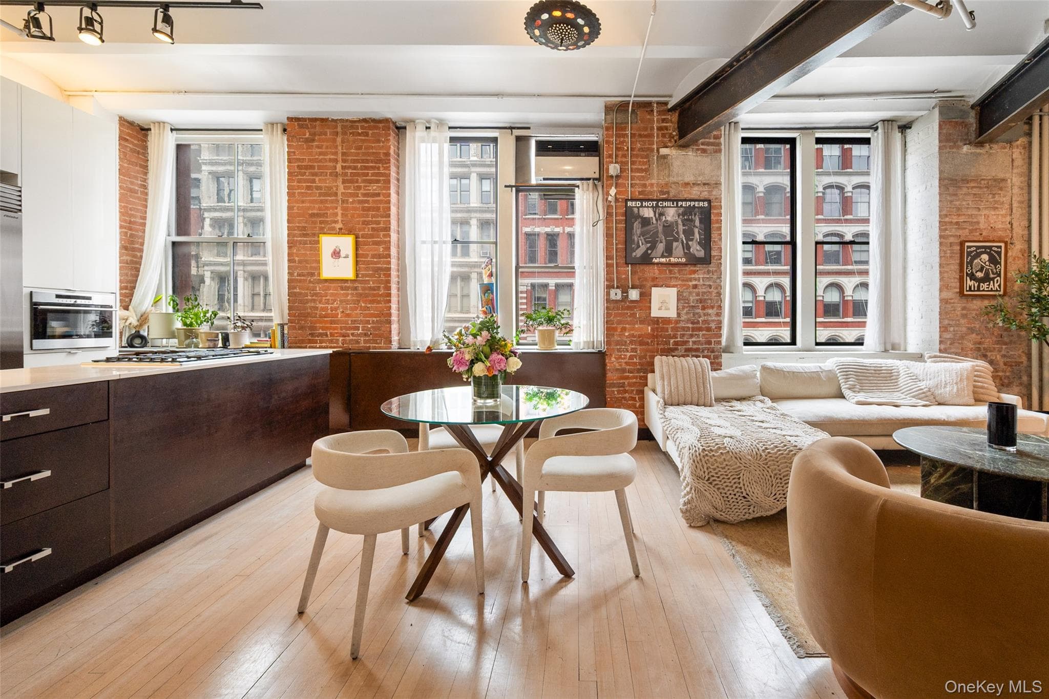 439 Lafayette Street Unit: 3 thumbnail 3