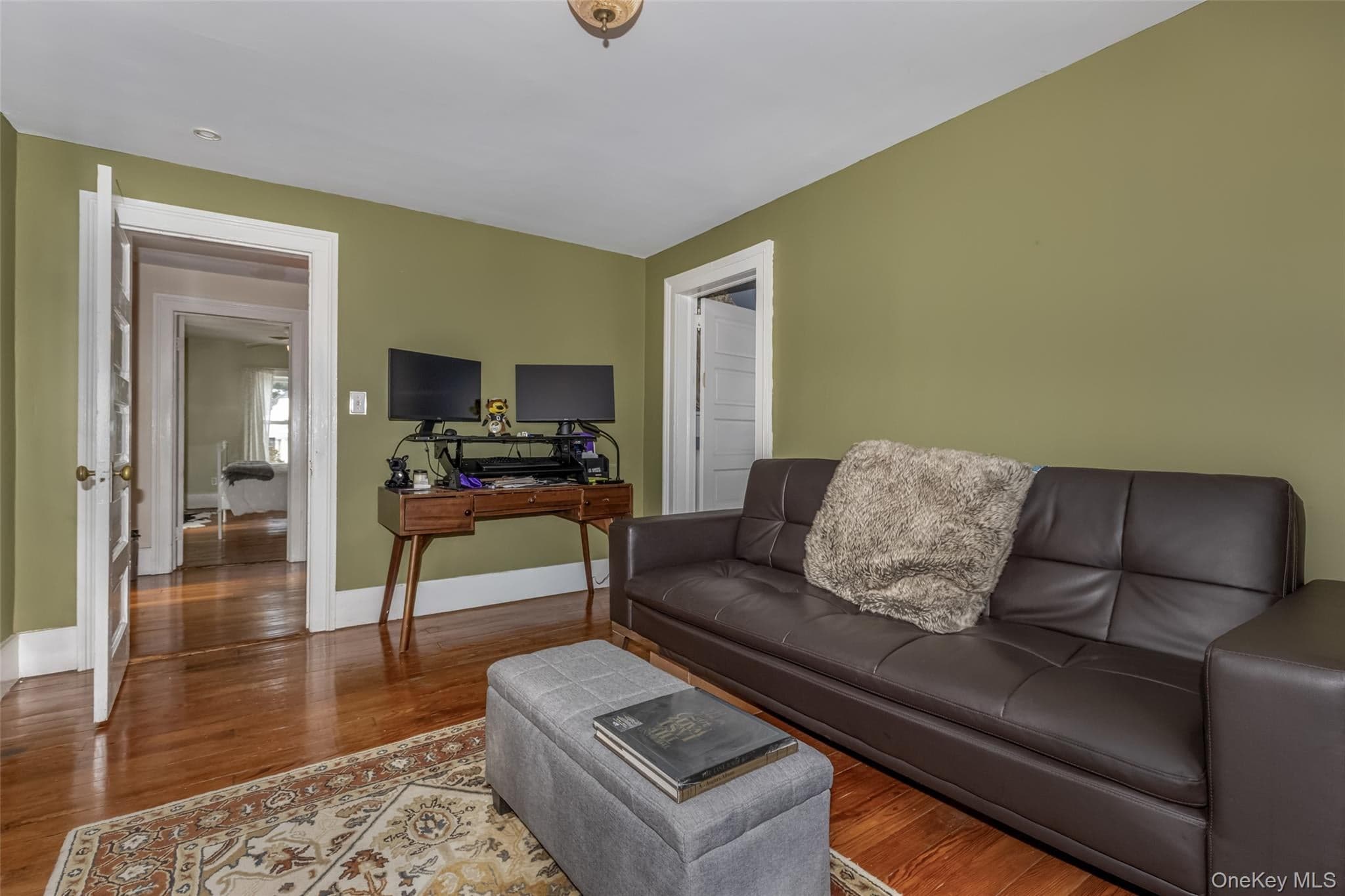 831 Wolcott Avenue thumbnail 28
