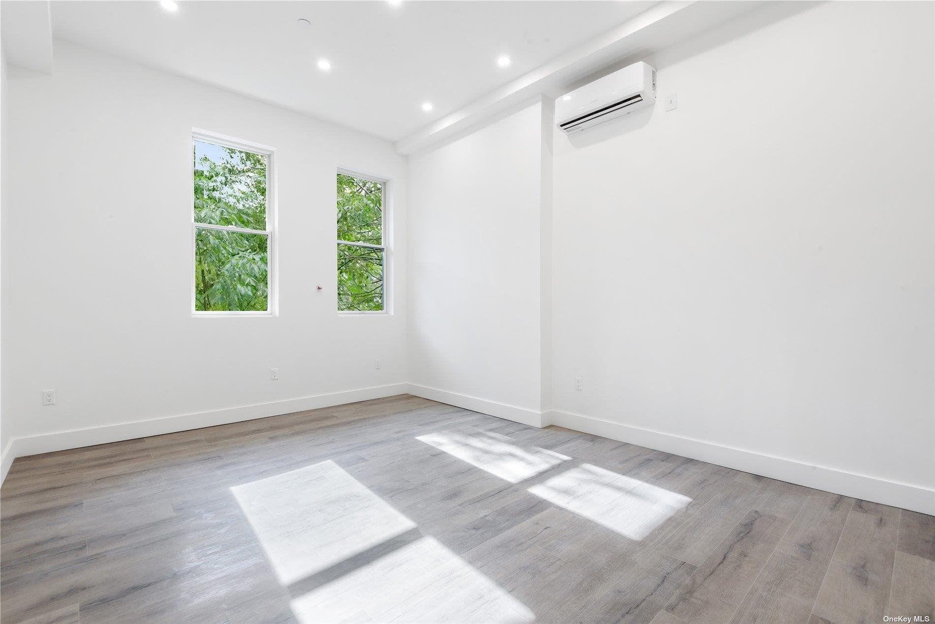 1207 Rogers Avenue thumbnail 13