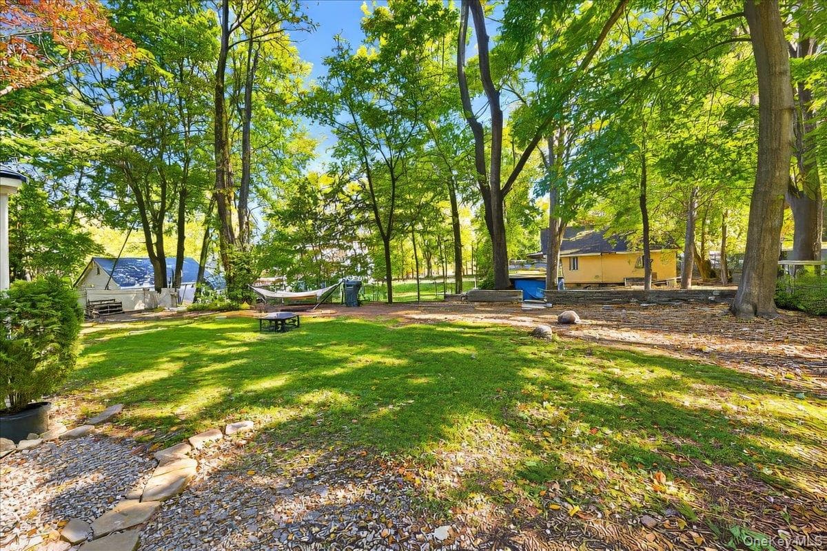 17 Lakelands Avenue thumbnail 24
