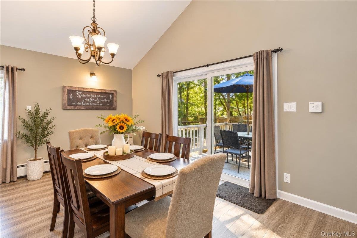 17 Lakelands Avenue thumbnail 14