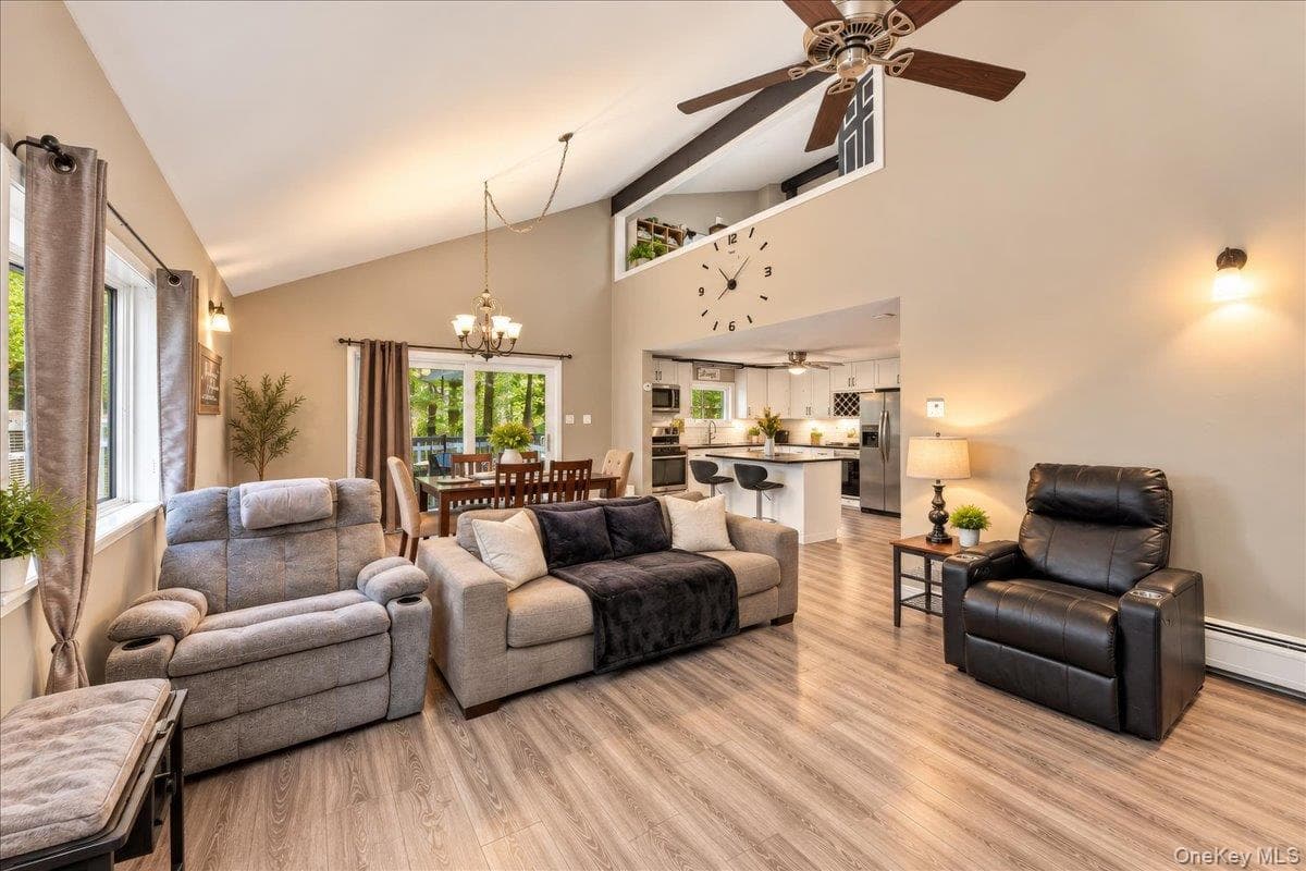 17 Lakelands Avenue thumbnail 12