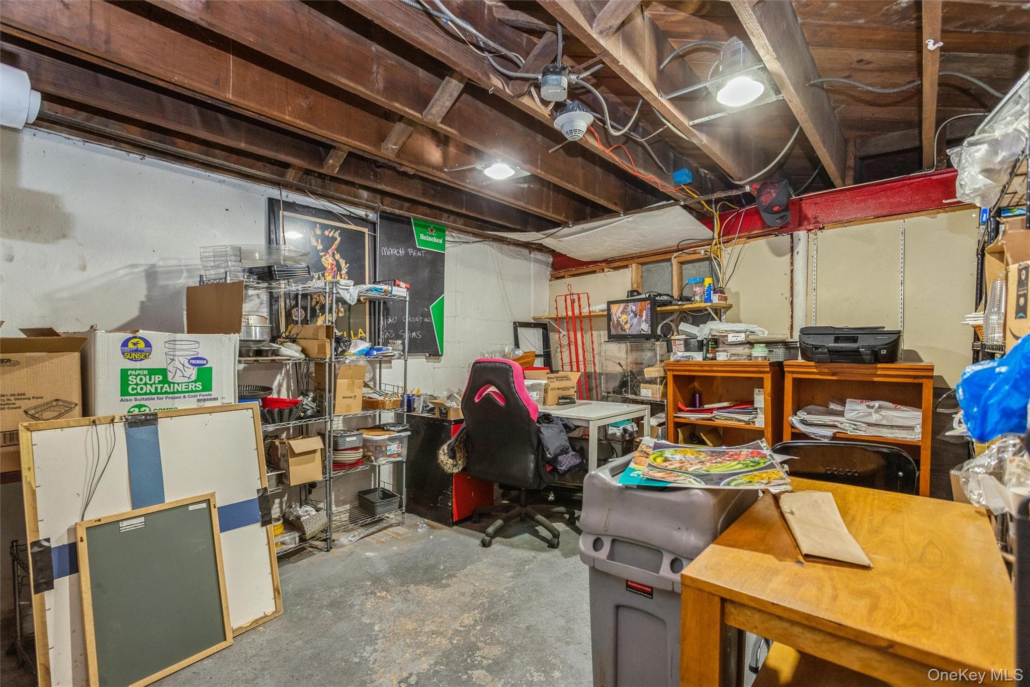 626 N Barry Avenue thumbnail 18