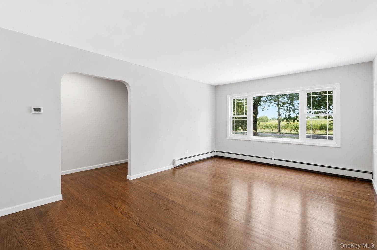 725 Peconic Lane thumbnail 13