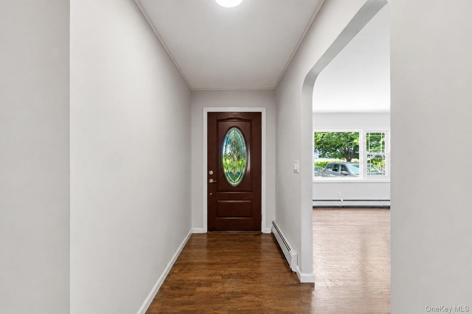 725 Peconic Lane thumbnail 6