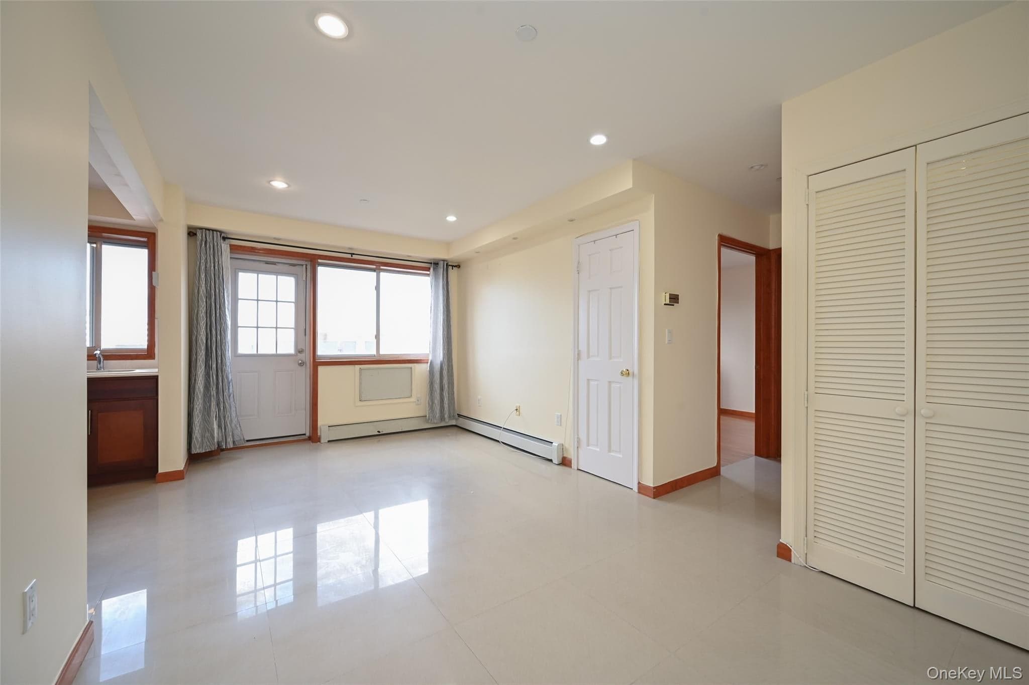 64-63 Austin Street St Unit: #6c thumbnail 7