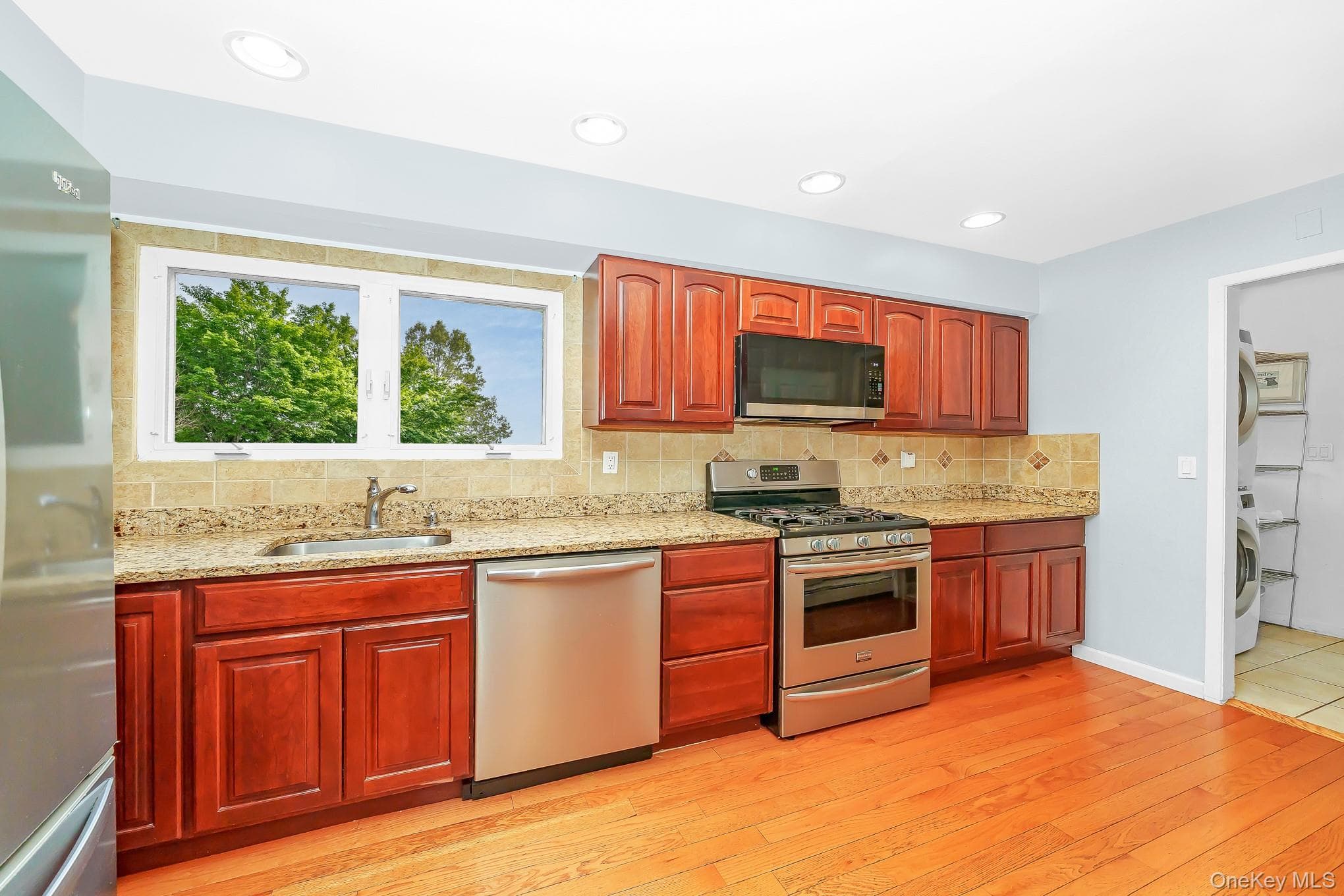 1675 Cornelius Avenue thumbnail 5