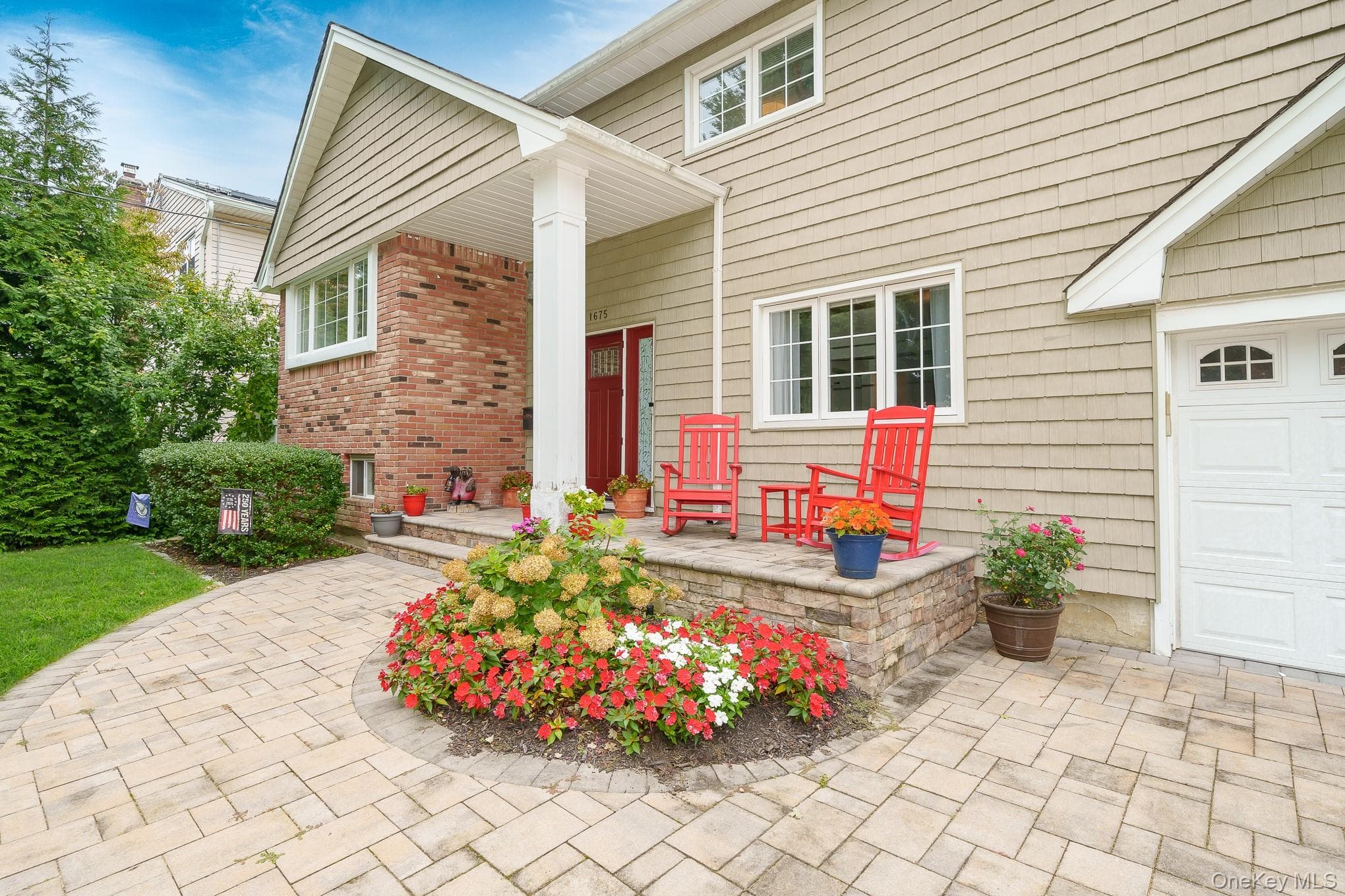 1675 Cornelius Avenue thumbnail 2