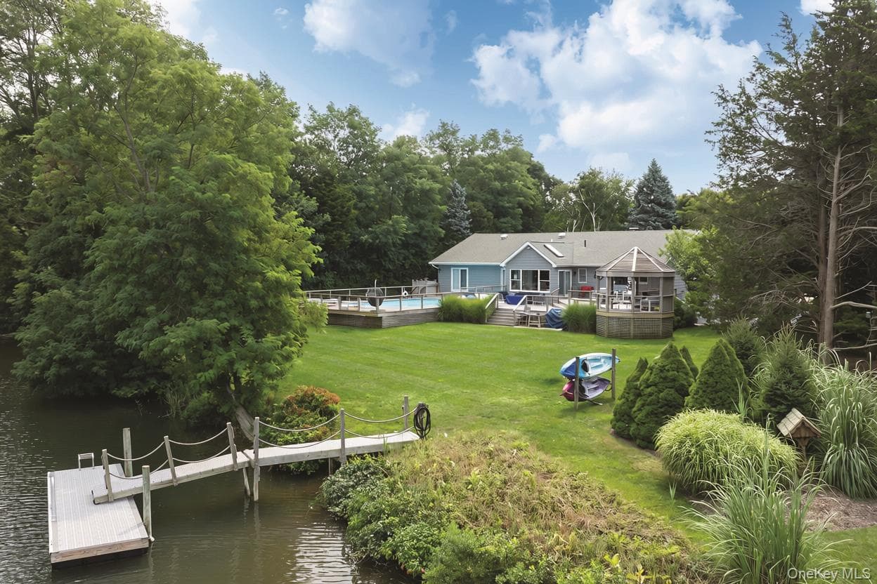 225 Lakeside Drive, Southold