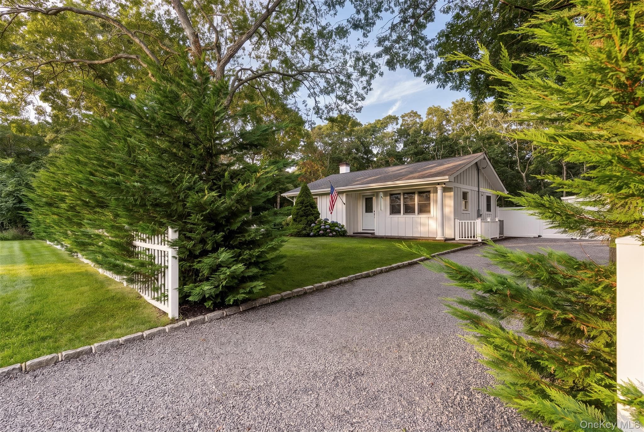 81 S Country Road, Westhampton Beach