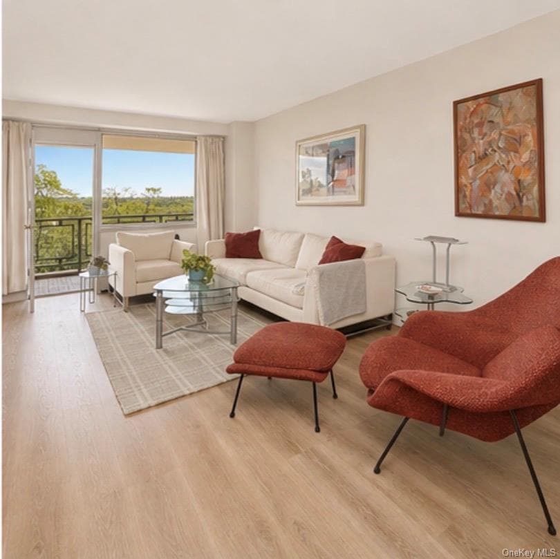 5900 Arlington Avenue Unit: 4B thumbnail 2