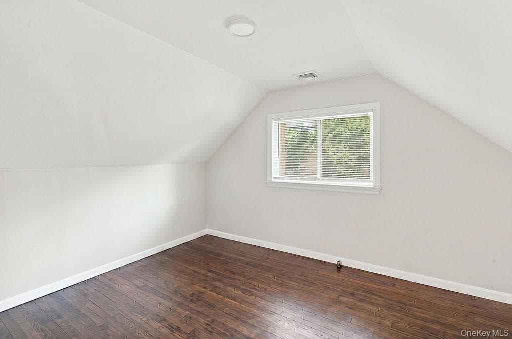 731 Muncey Road thumbnail 16