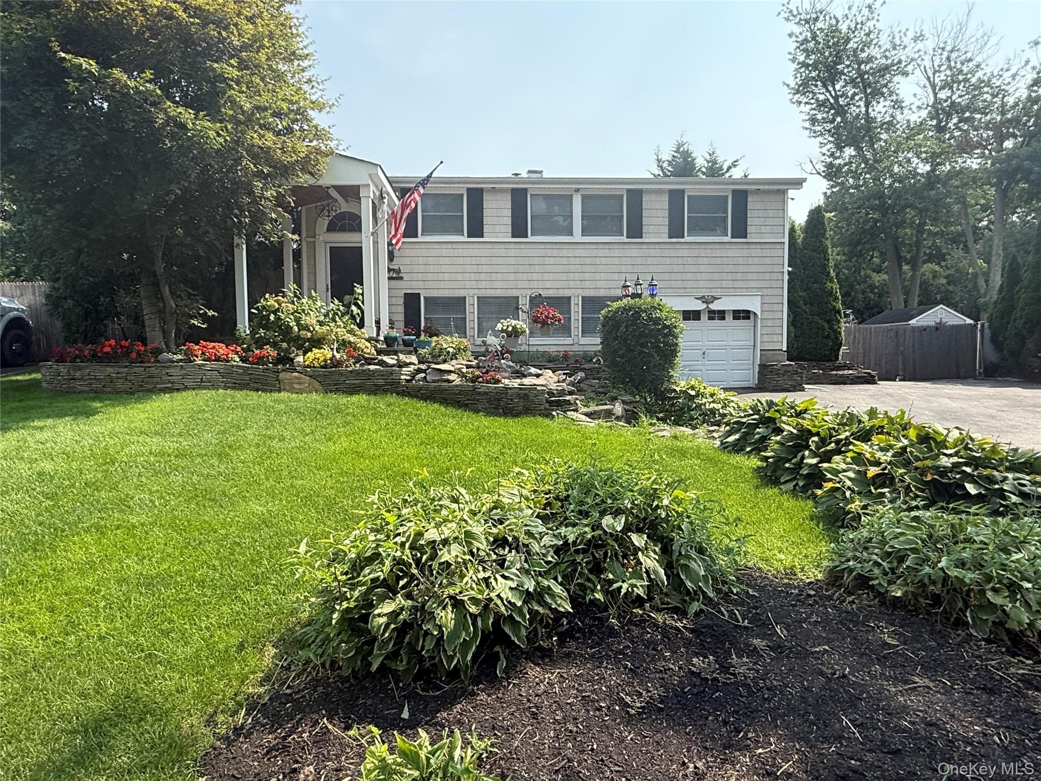 14 Fairway Drive photo 1