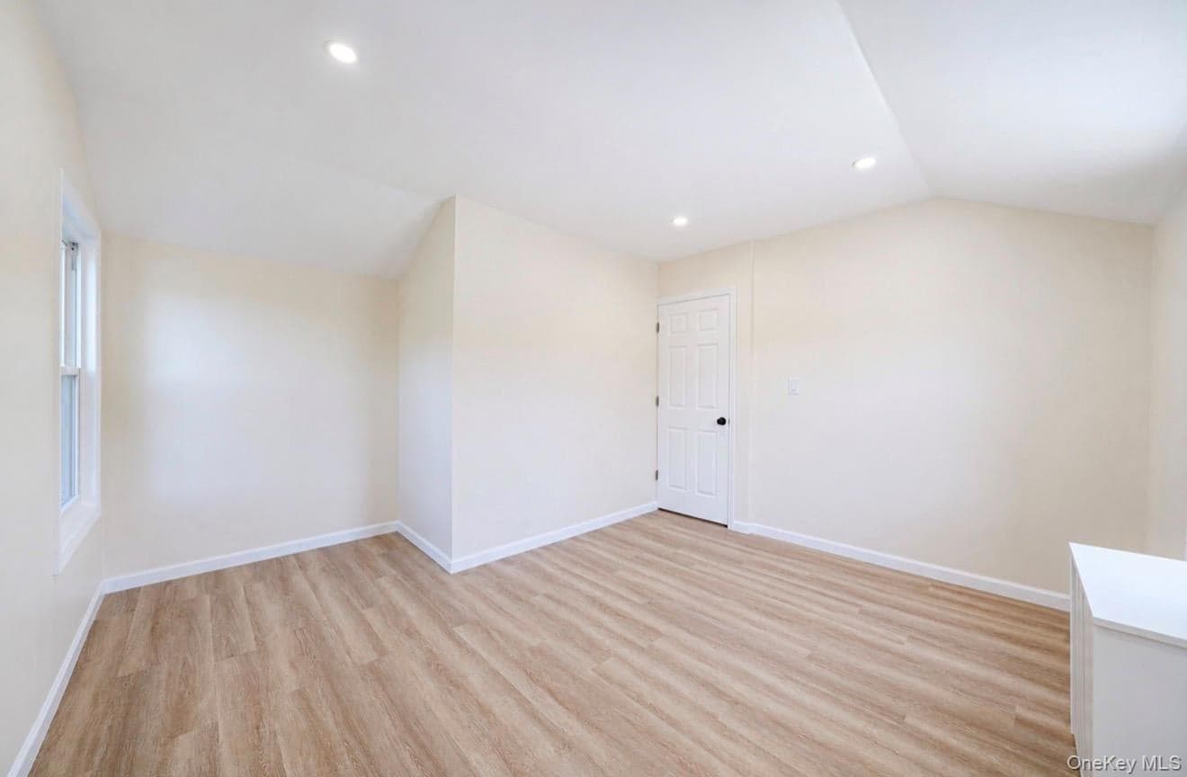 530 Washington Avenue thumbnail 14